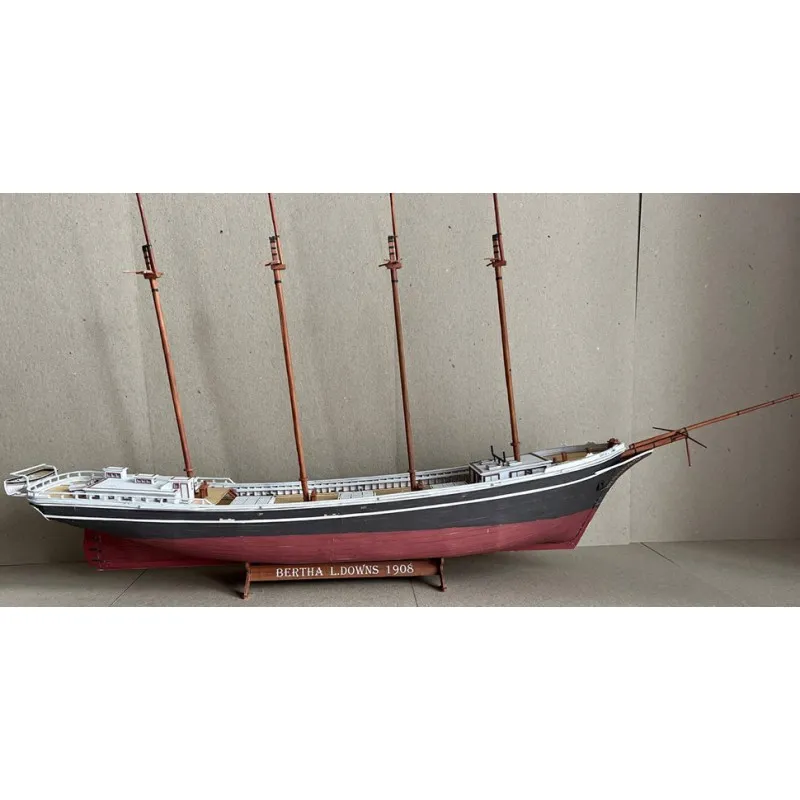 Модель из картона шхуна Bertha L. Downs