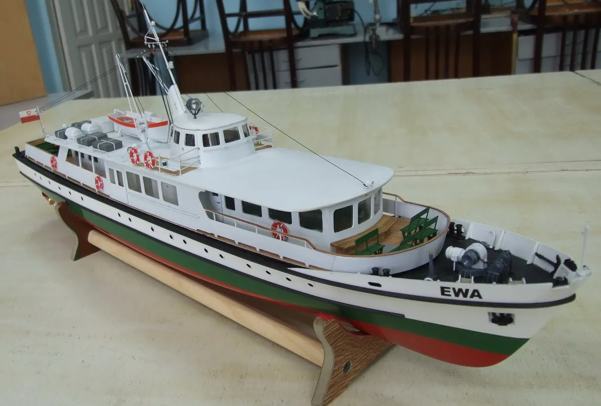 Модель корабля Морской пассажирский катер “EWA - Верфь на Столе