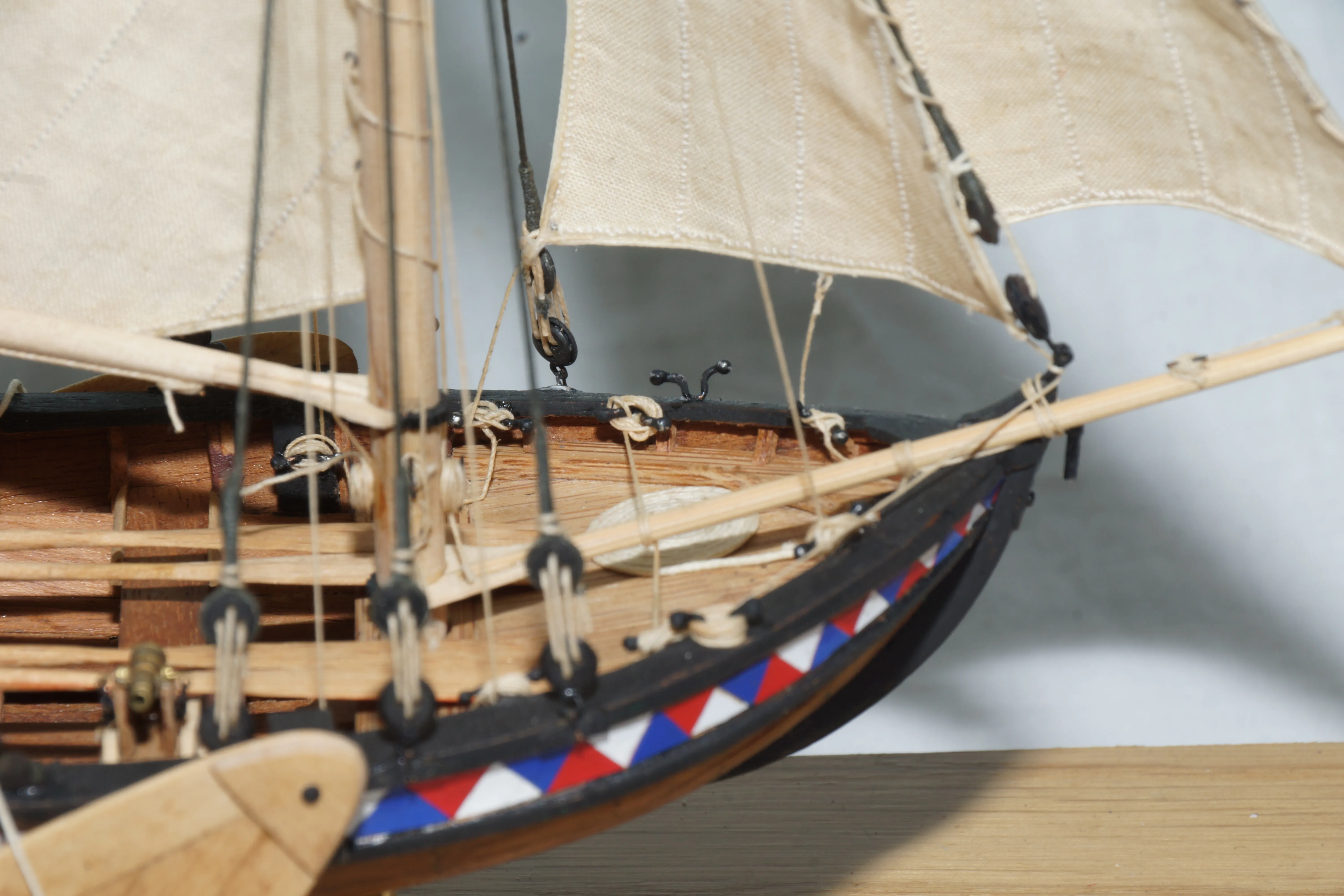Модель корабля Ботик Петра Первого - Верфь на Столе