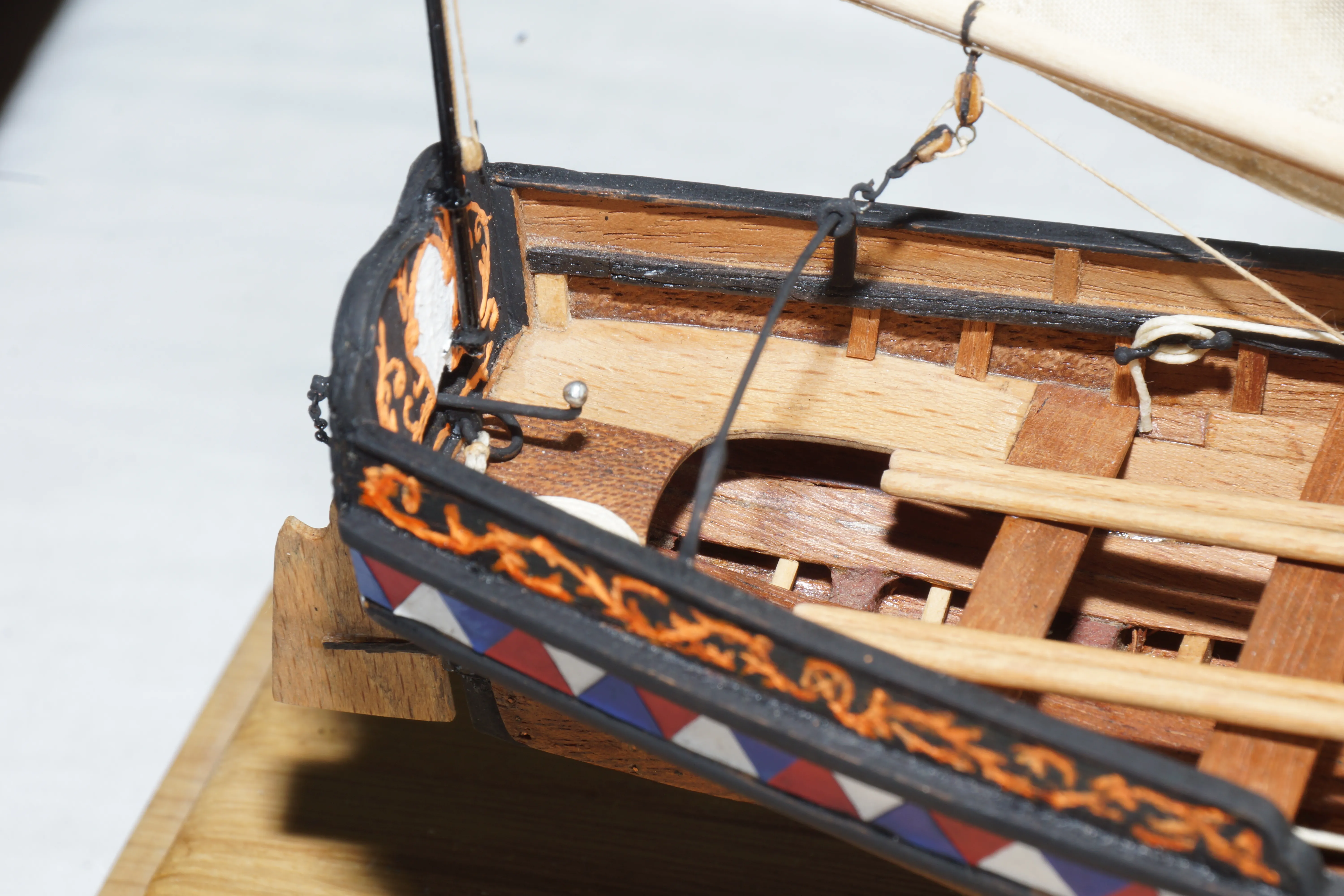 Модель корабля Ботик Петра Первого - Верфь на Столе