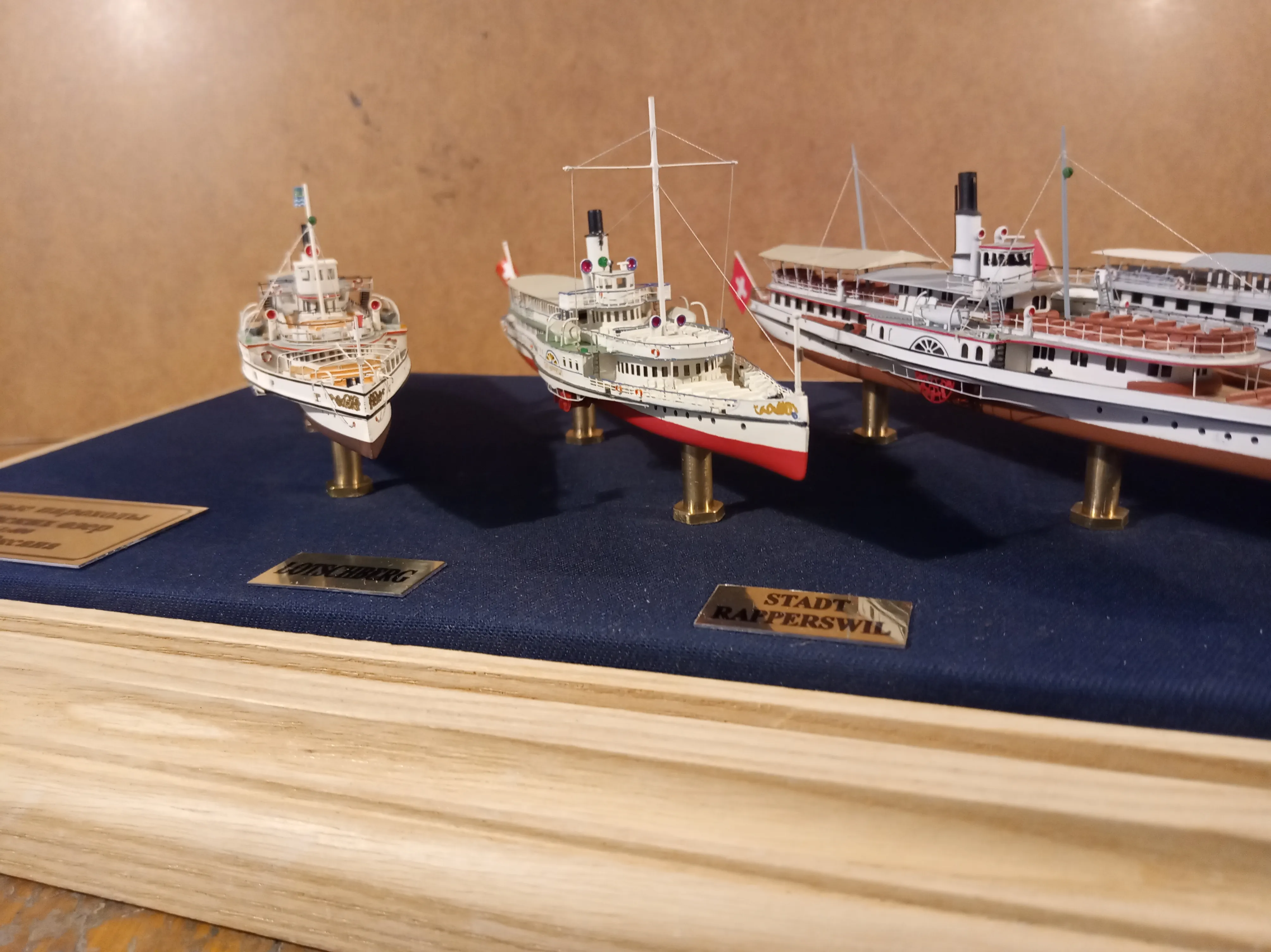 Модель корабля Колёсные пароходы Швейцарских озёр - Верфь на Столе