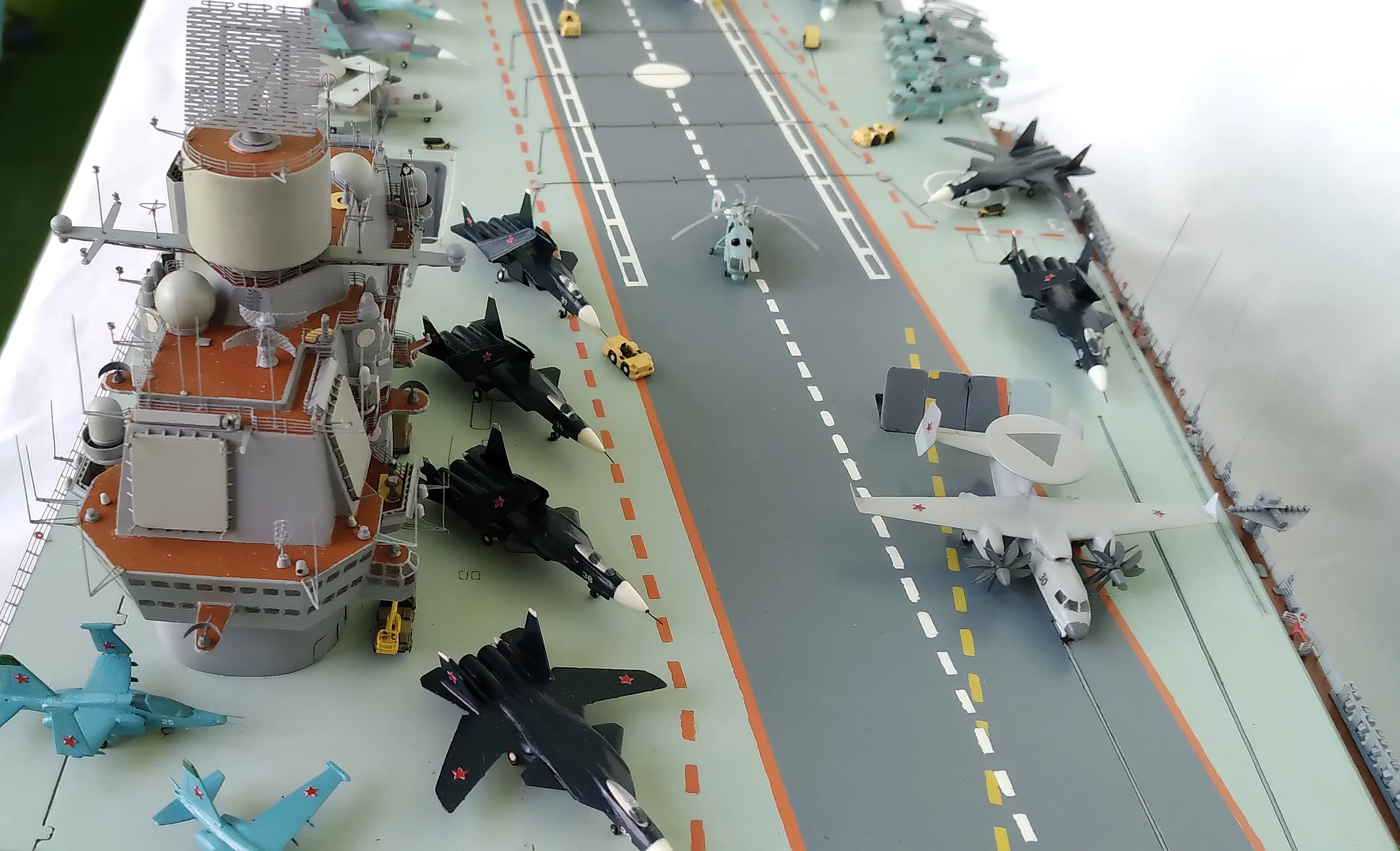 Модель корабля Авианесущий крейсер "Ульяновск" - Верфь на Столе