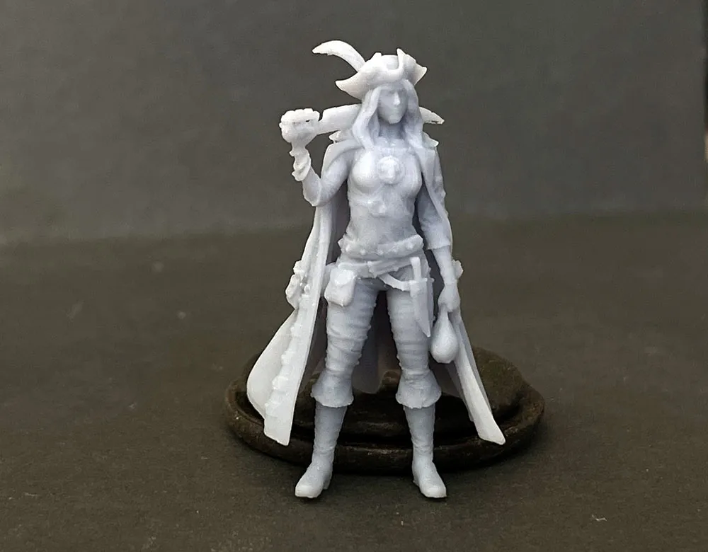 Фигурка пиратки "Элеонора", 24 мм Фигурка пиратки "Элеонора", 24 мм