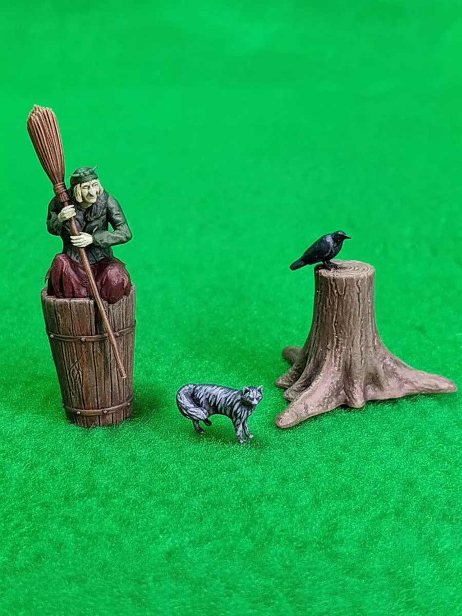 Фигурка Баба-Яга в ступе масштаб 1:72