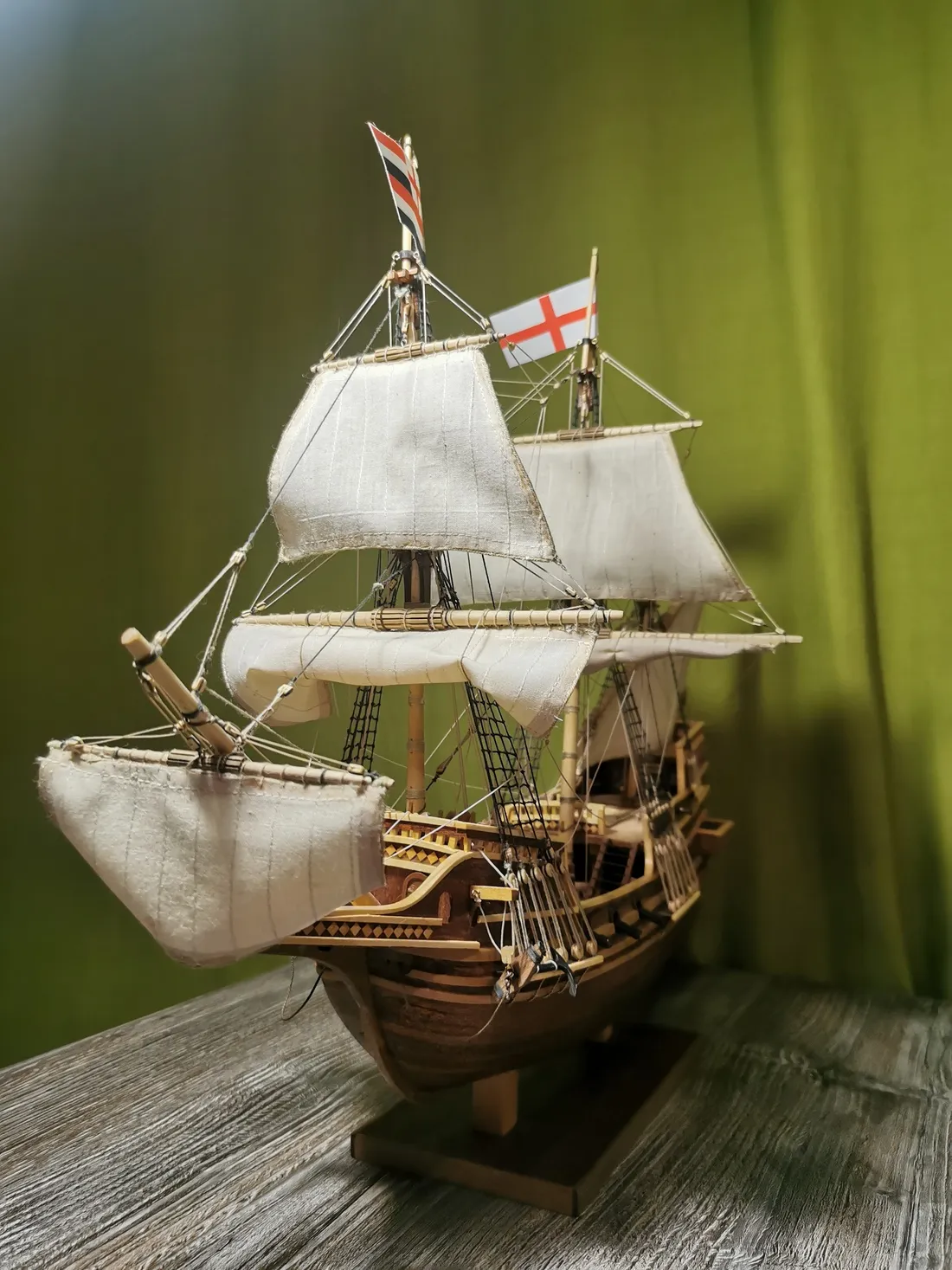 Модель корабля Золотая Лань - Верфь на Столе