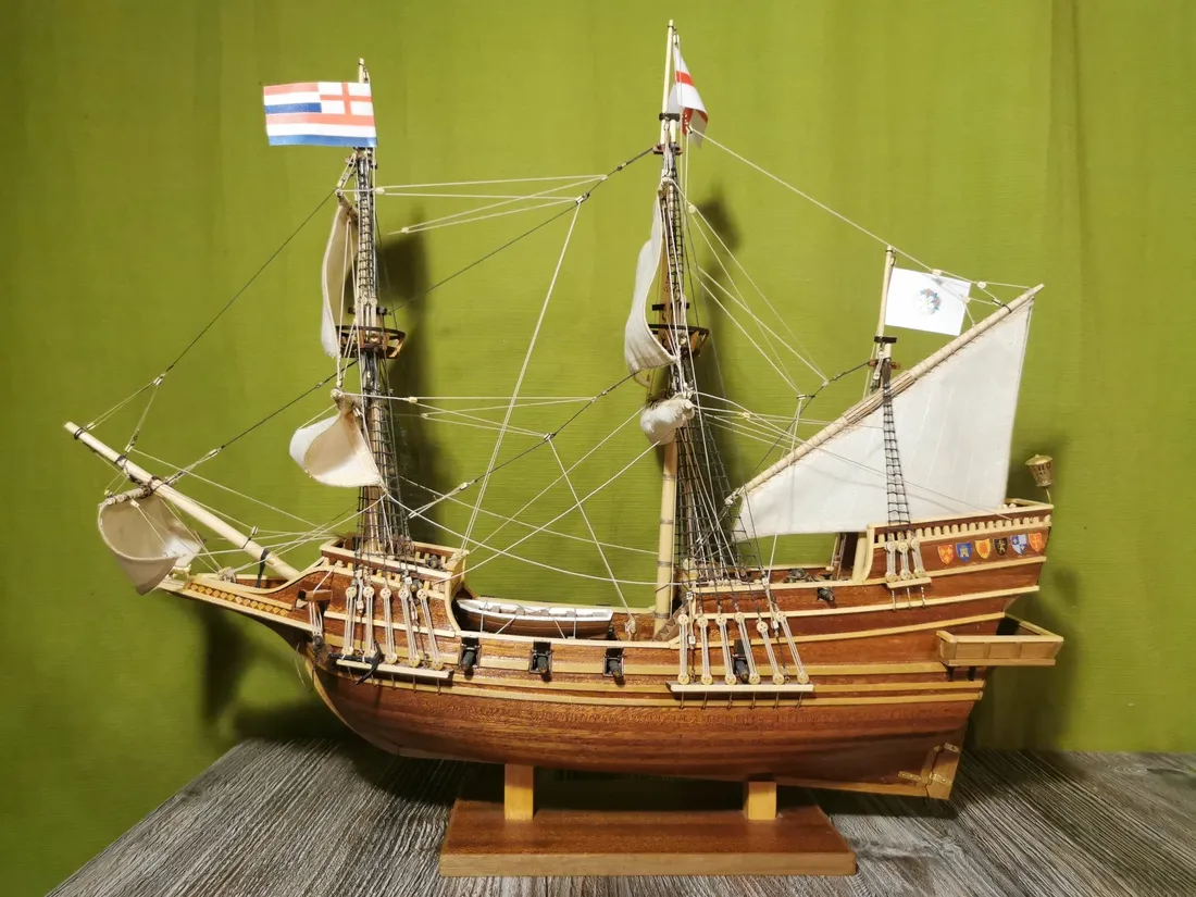Модель корабля Золотая Лань - Верфь на Столе