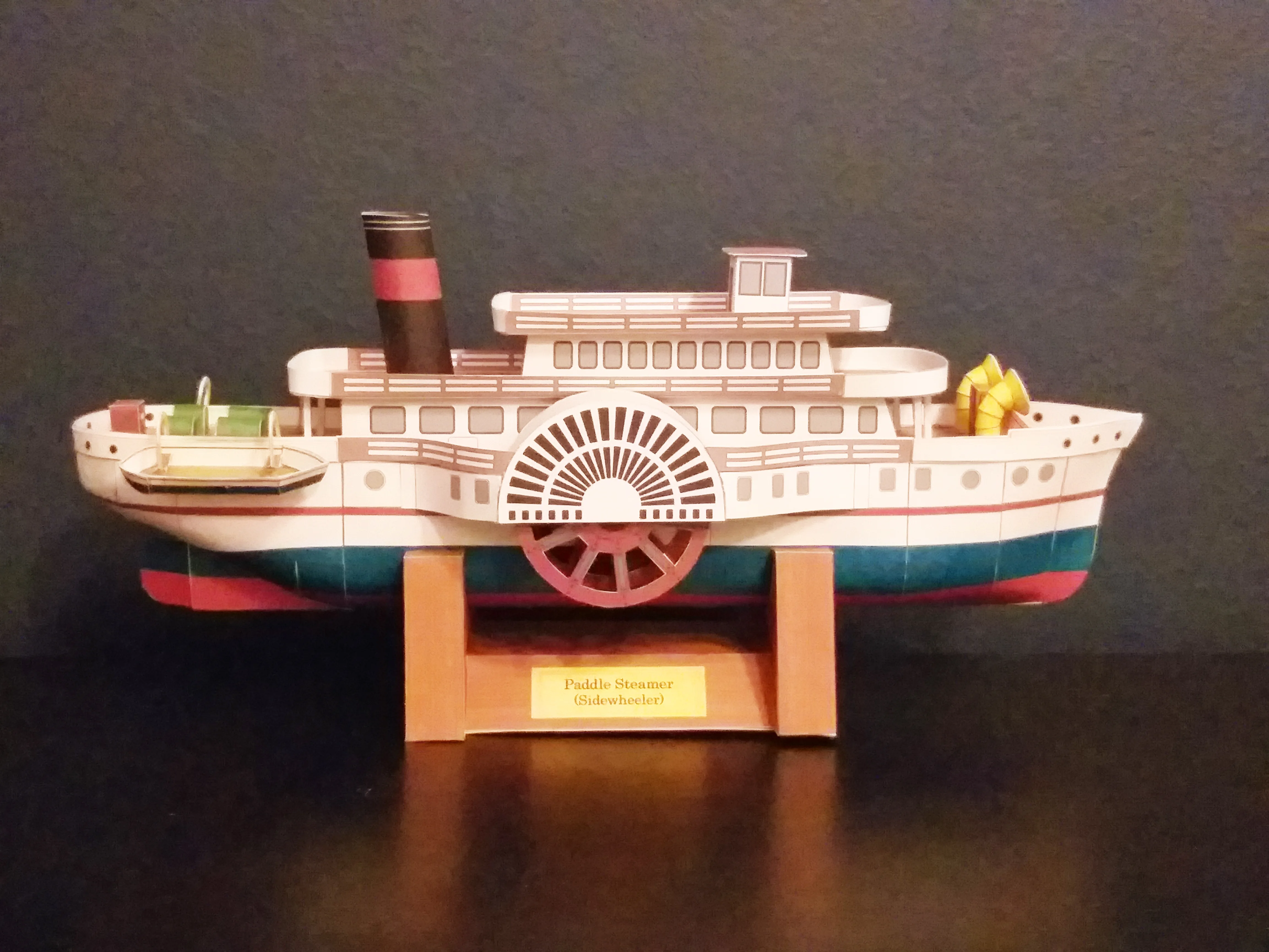 Модель корабля Колесный пароход - Верфь на Столе