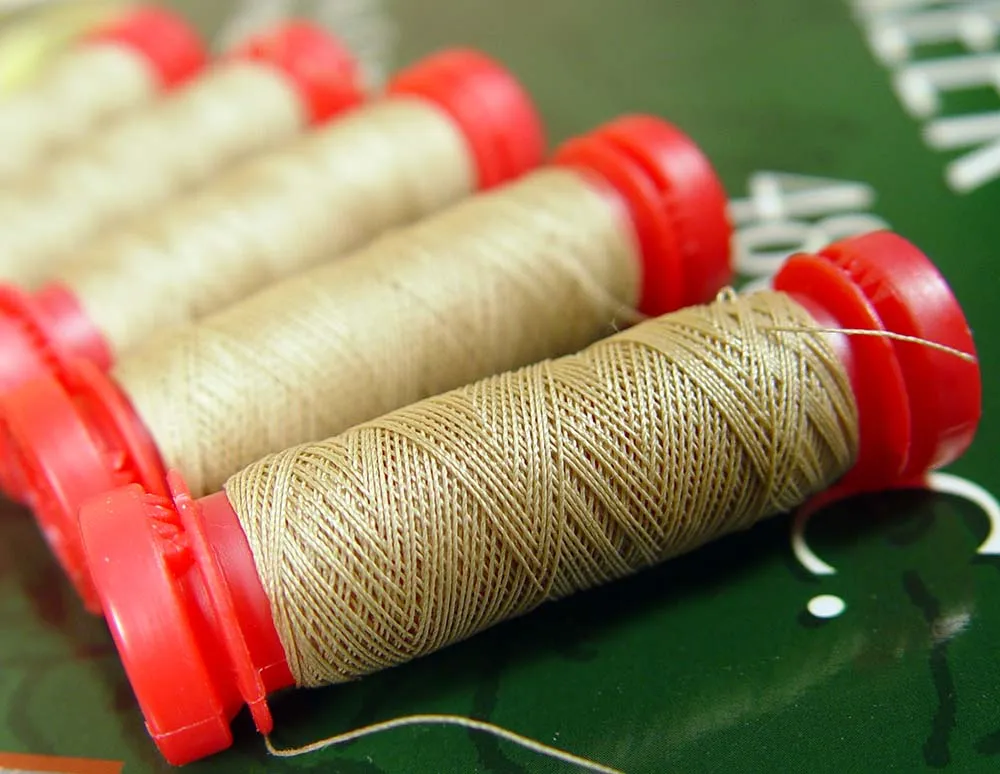 Нить для моделей Amati, бежевая 1,6мм х 10м