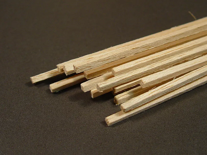 Рейка, 4х4 мм, бальза, 4 шт