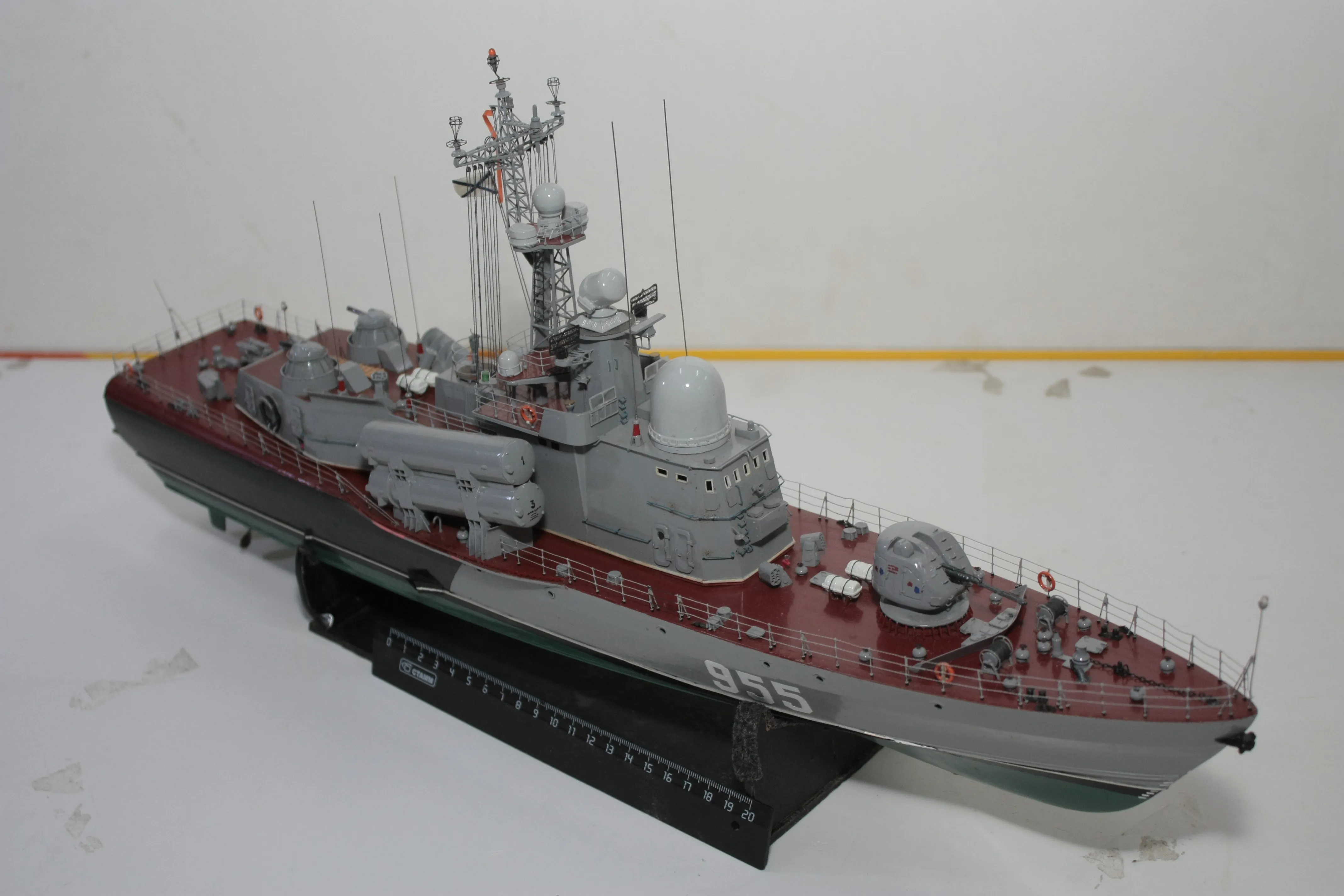 Модель корабля Большой ракетный катер "МОЛНИЯ" пр.1241.1 - Верфь на Столе