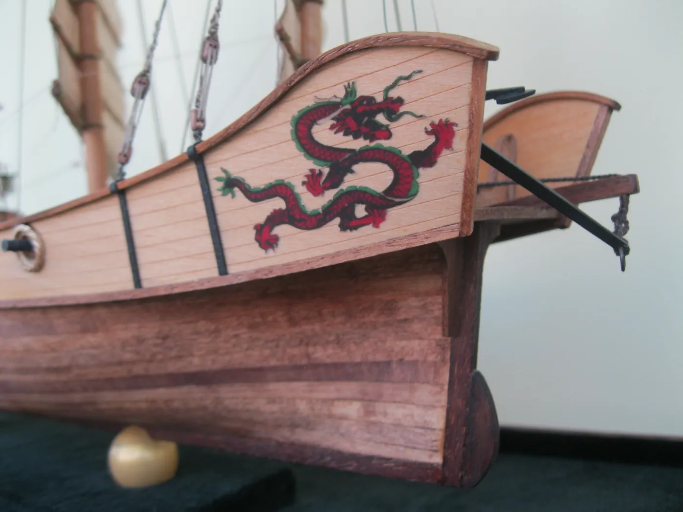Модель корабля Джонка „RED DRAGON“  - Верфь на Столе