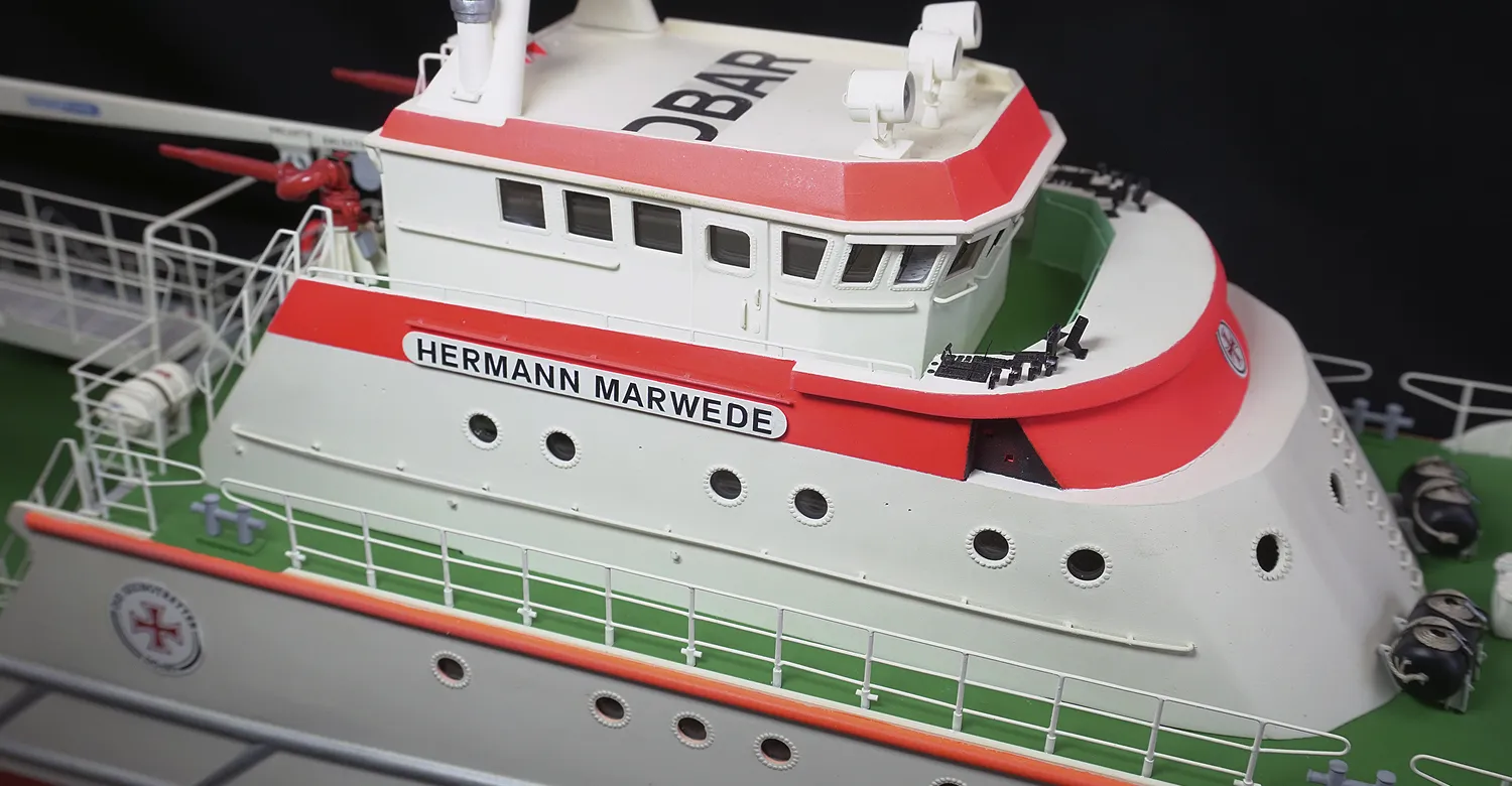 Модель корабля Cпасательный крейсер «HERMANN MARWEDE» - Верфь на Столе