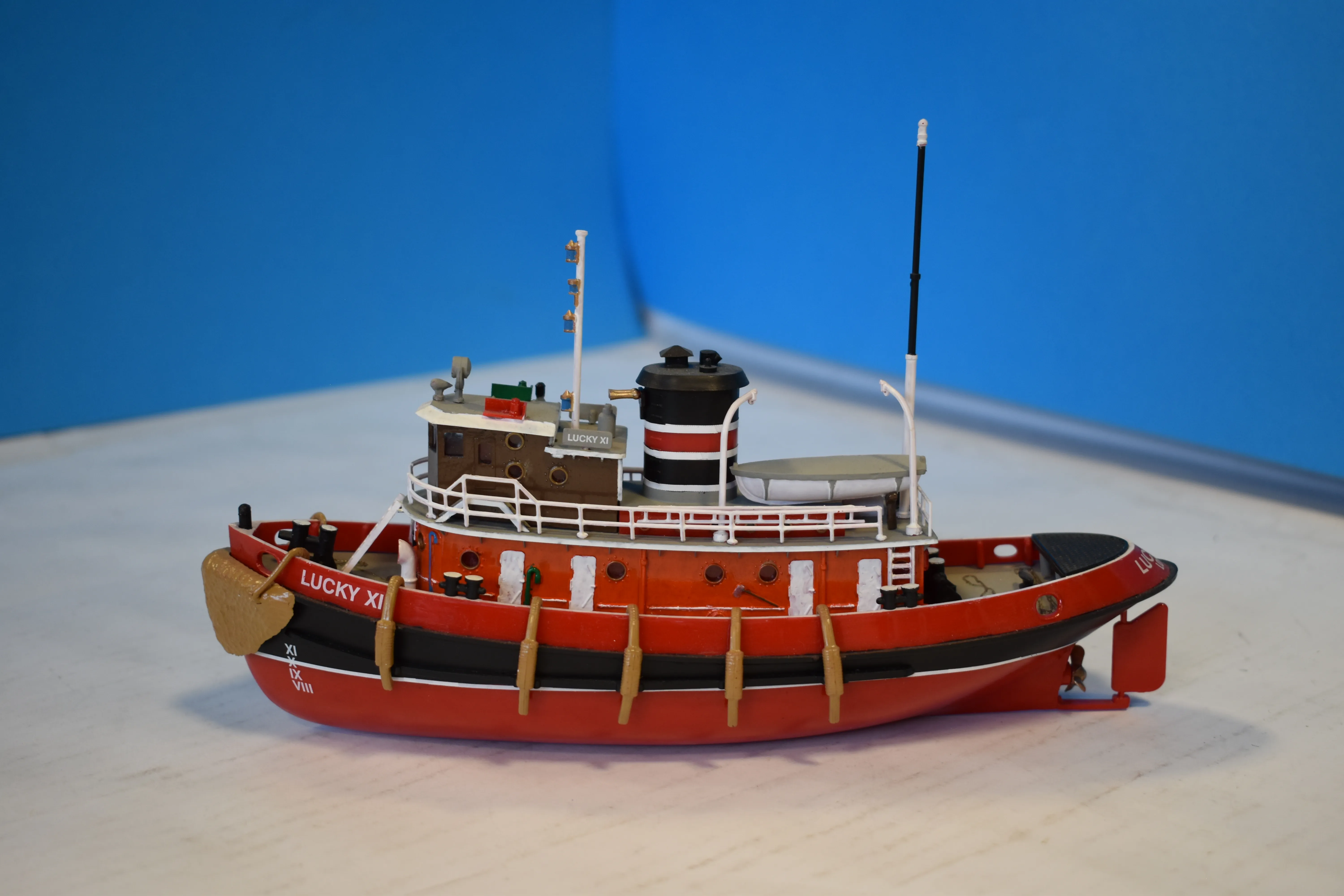 Модель корабля Буксир "Lucky XI" - Верфь на Столе