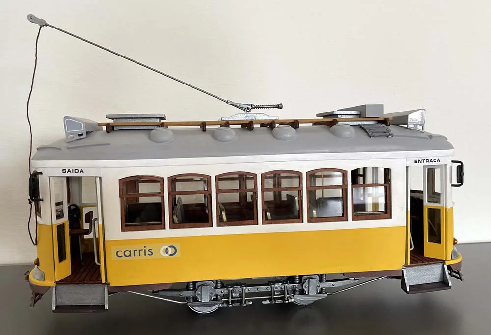 Сборная модель трамвая Lisboa + (Полный набор инструментов, клея и краски) Сборная модель трамвая Lisboa + (Полный набор инструментов, клея и краски)