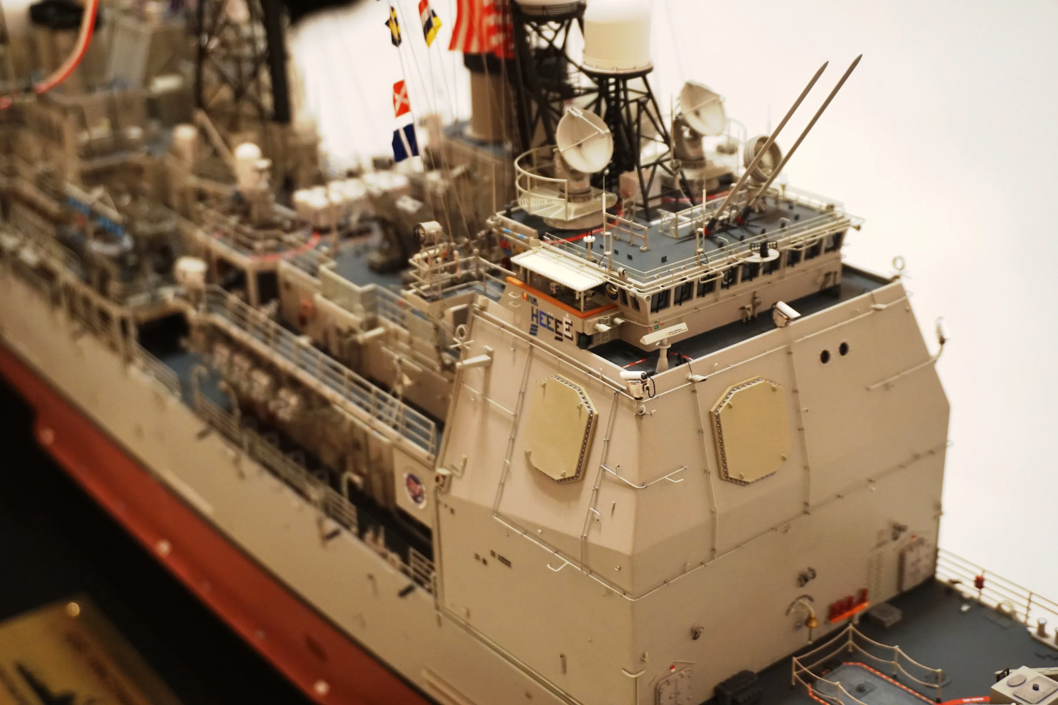 Модель корабля USS Vincennes (CG-49) - Верфь на Столе