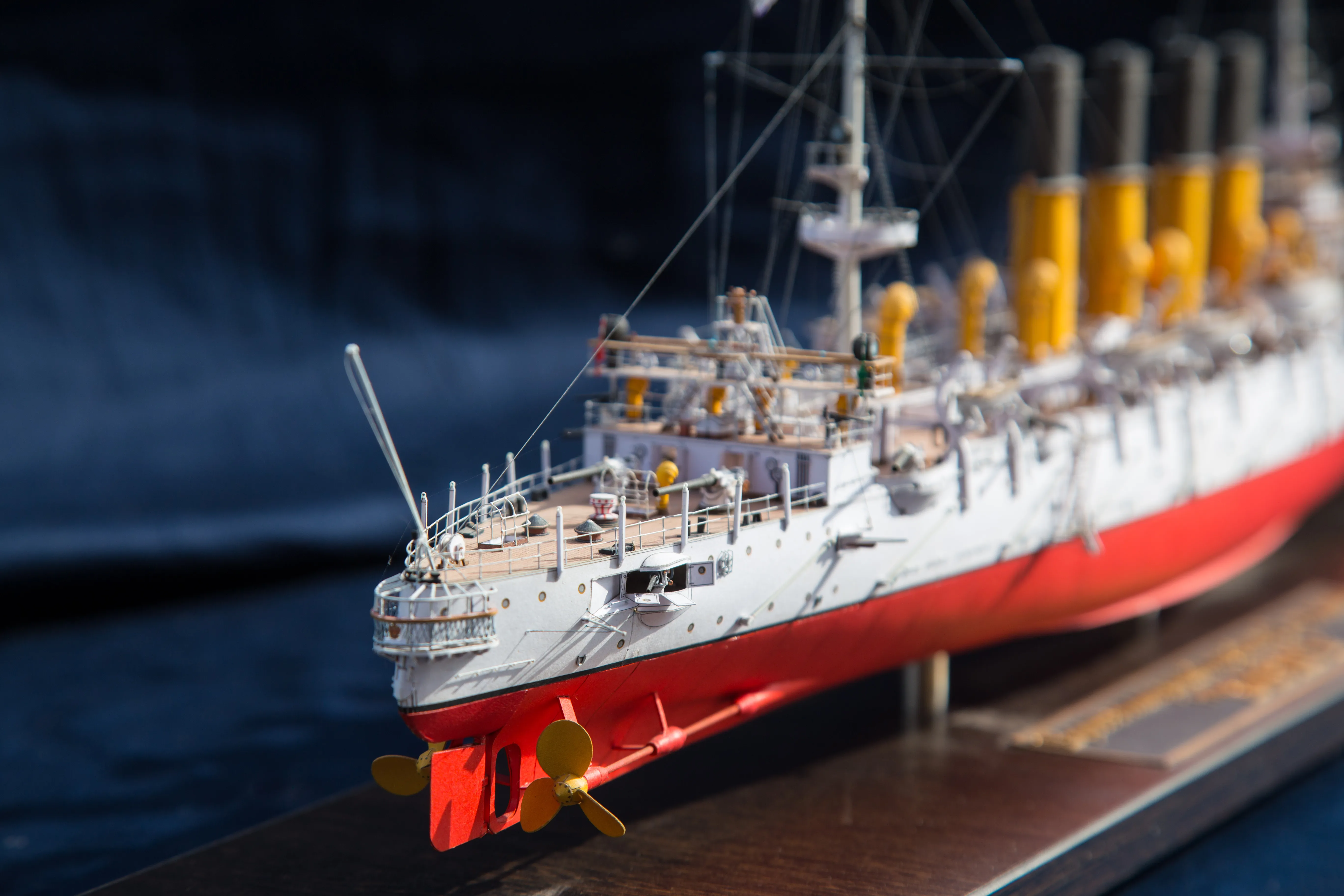 Модель корабля Крейсер "Варяг" - Верфь на Столе