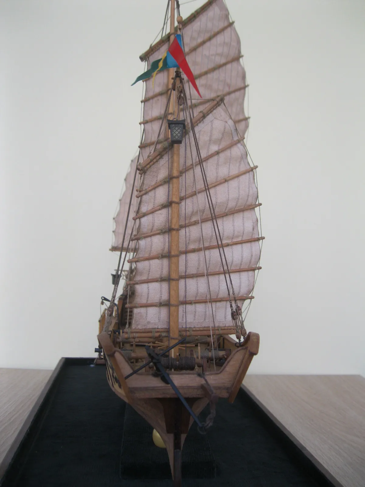 Модель корабля Джонка „RED DRAGON“  - Верфь на Столе