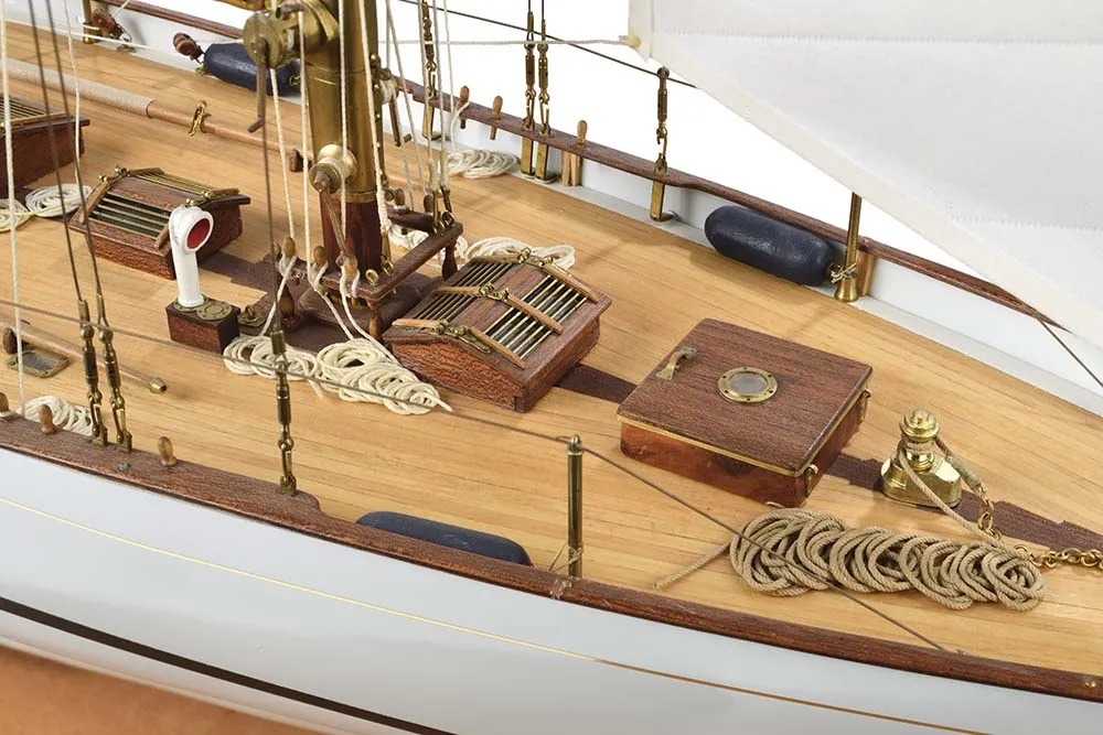 яхта Dorade + (Полный набор инструментов, клея и краски)