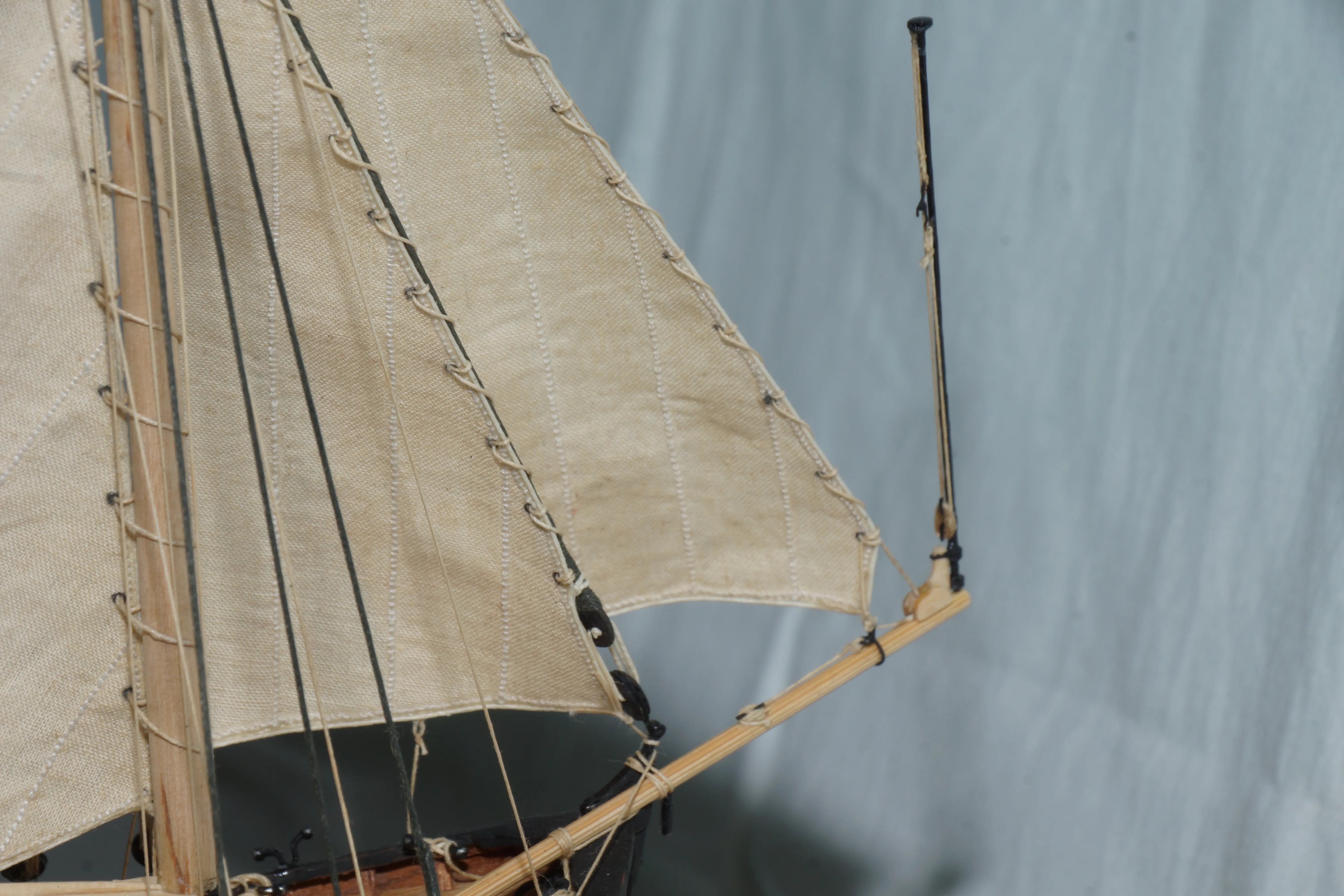 Модель корабля Ботик Петра Первого - Верфь на Столе