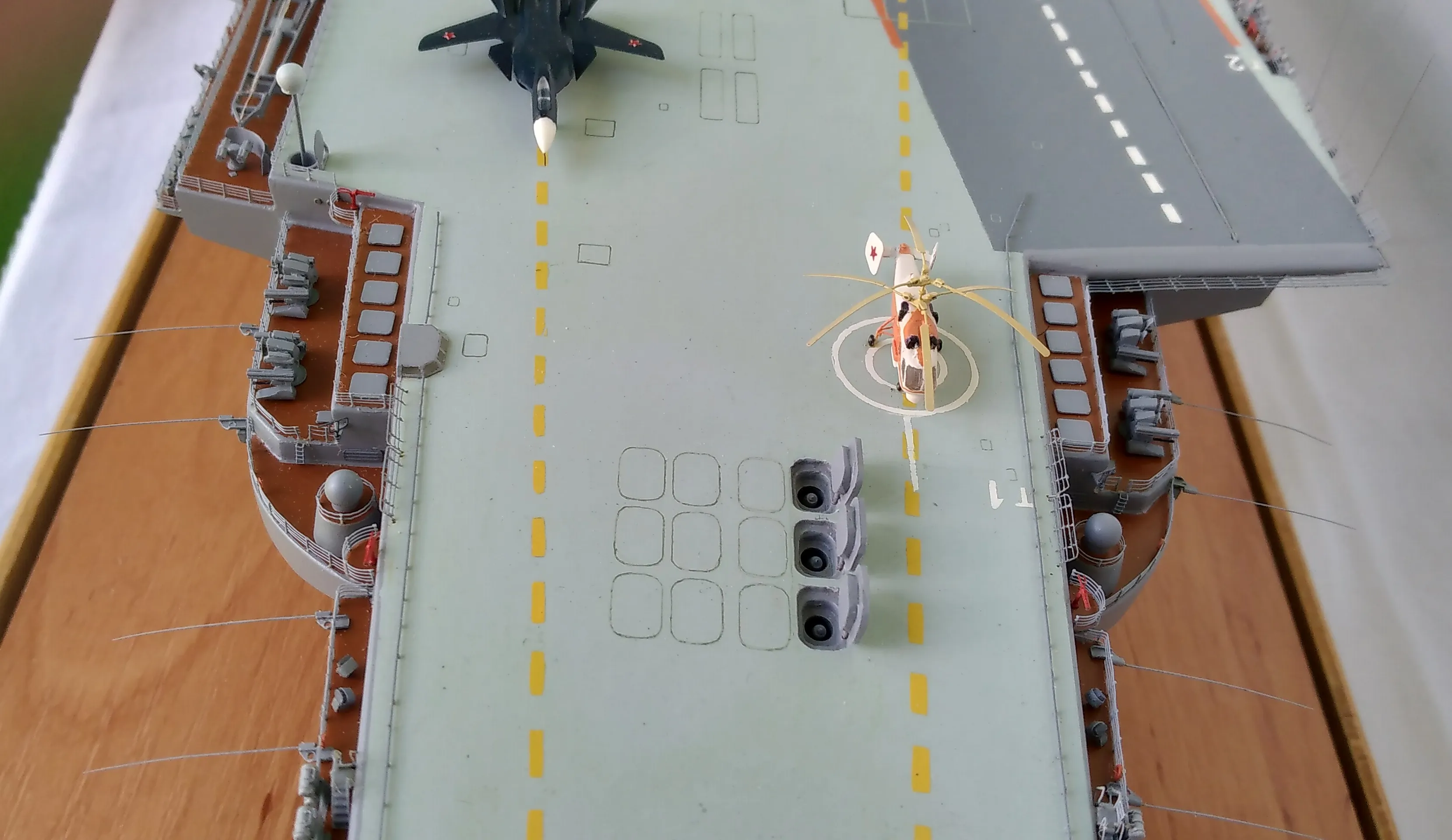 Модель корабля Авианесущий крейсер "Ульяновск" - Верфь на Столе