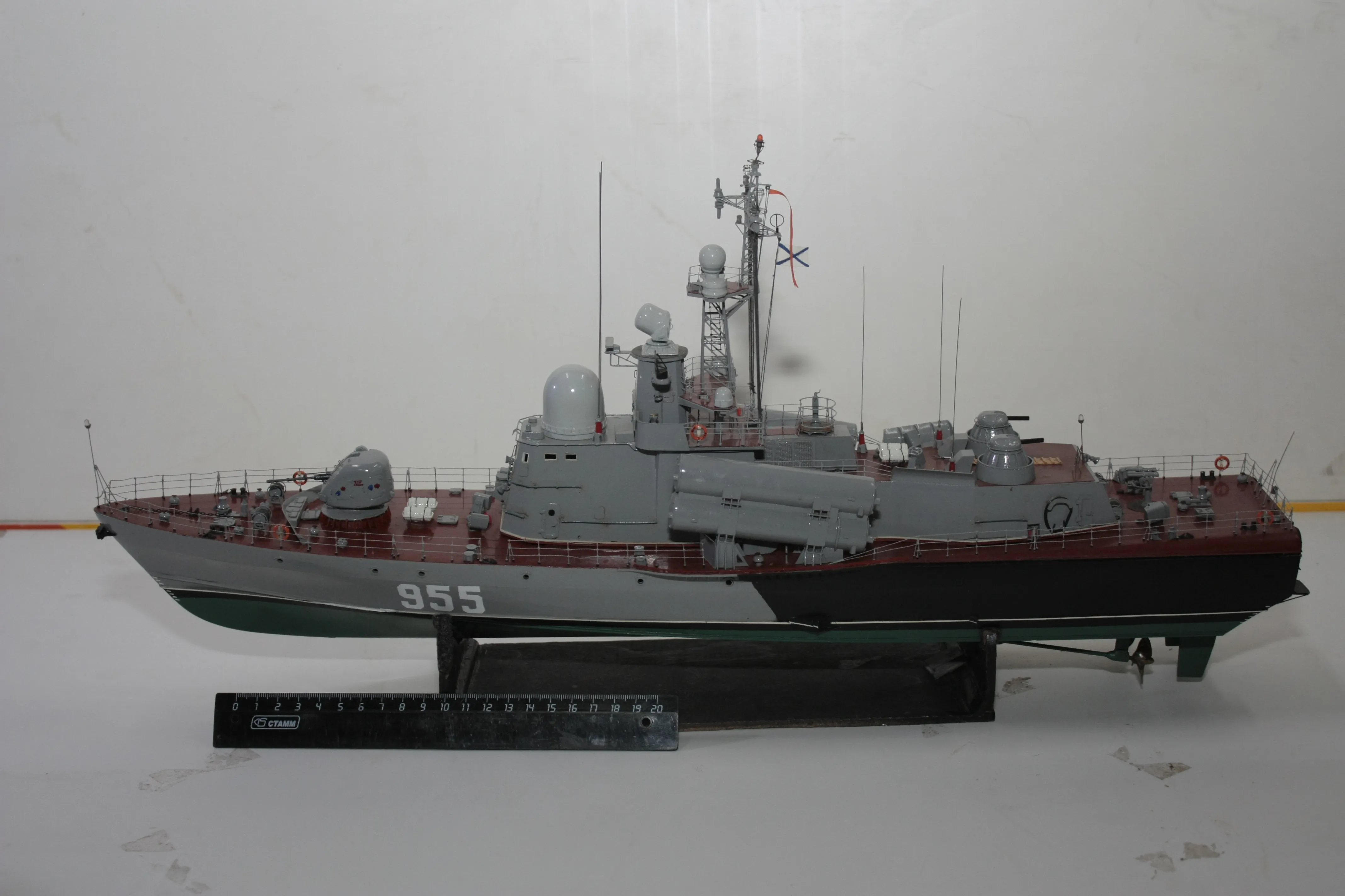 Модель корабля Большой ракетный катер "МОЛНИЯ" пр.1241.1 - Верфь на Столе