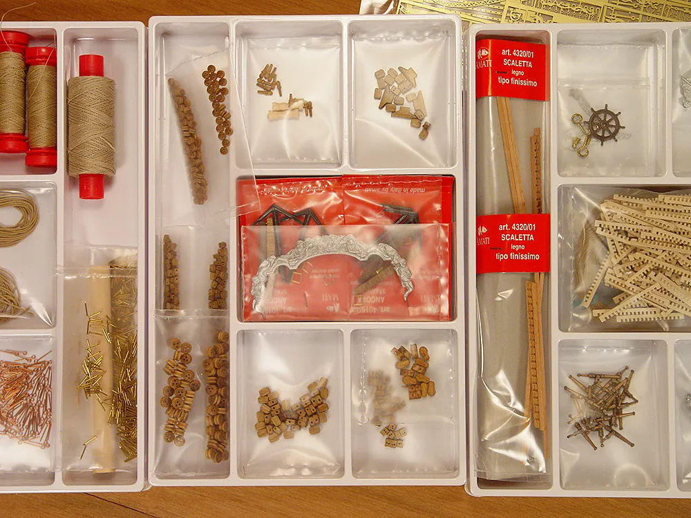 HMS Fly + (Полный набор инструментов, клея и краски) HMS Fly + (Полный набор инструментов, клея и краски)