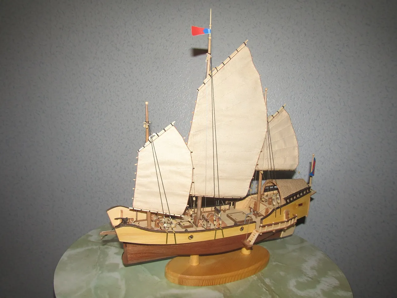 Модель корабля Red Dragon - Верфь на Столе