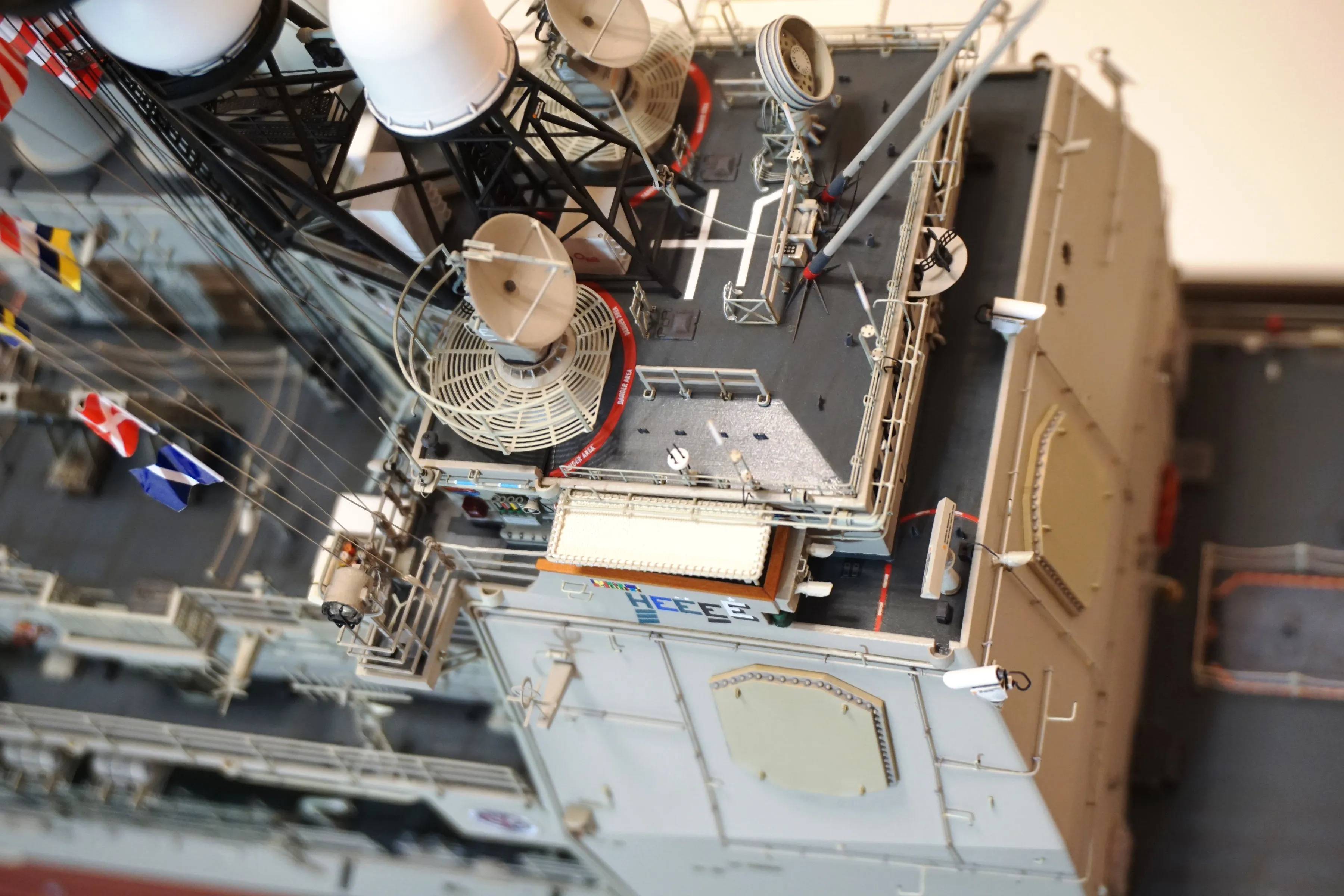 Модель корабля USS Vincennes (CG-49) - Верфь на Столе