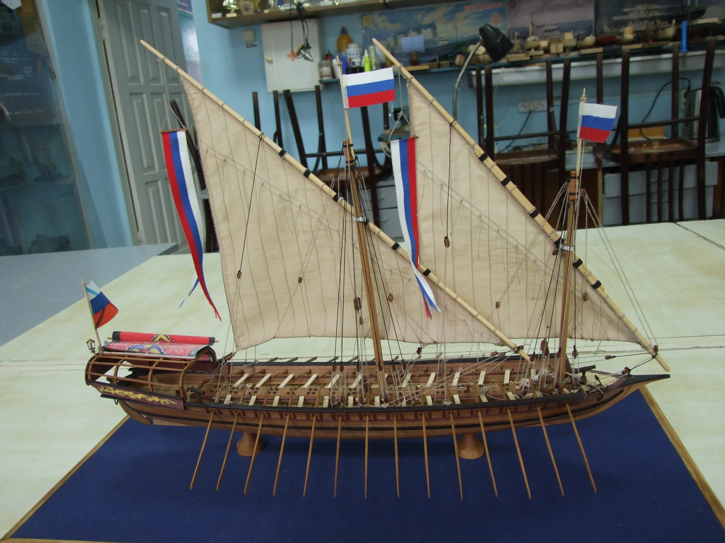 Модель корабля Скампавея Азовского флота Петра Великого - Верфь на Столе