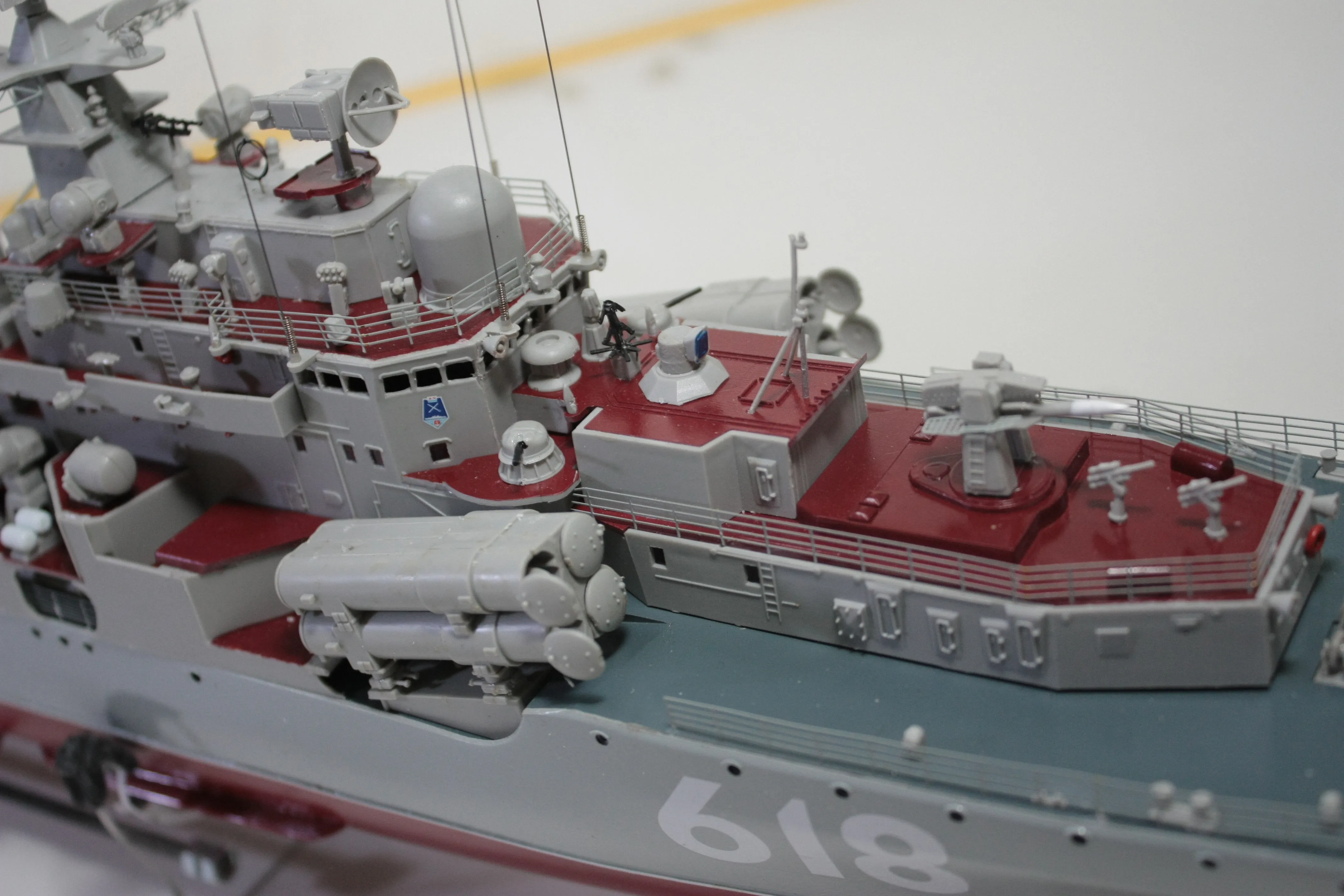 Модель корабля Эсминец "Современный" - Верфь на Столе