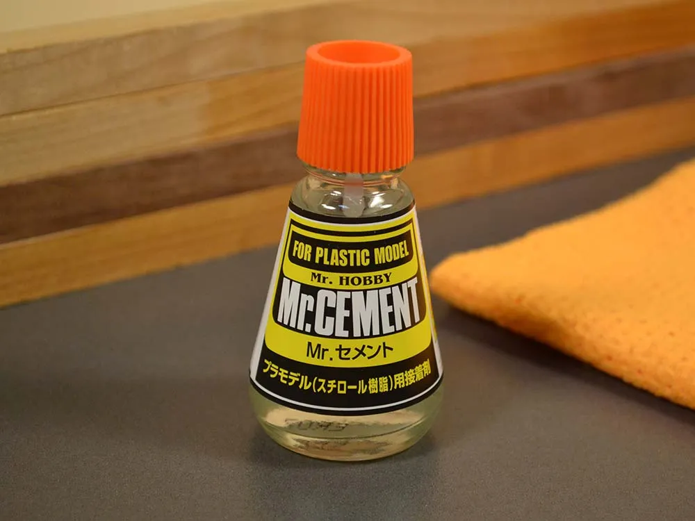 Клей для пластика MC-124, 23 мл