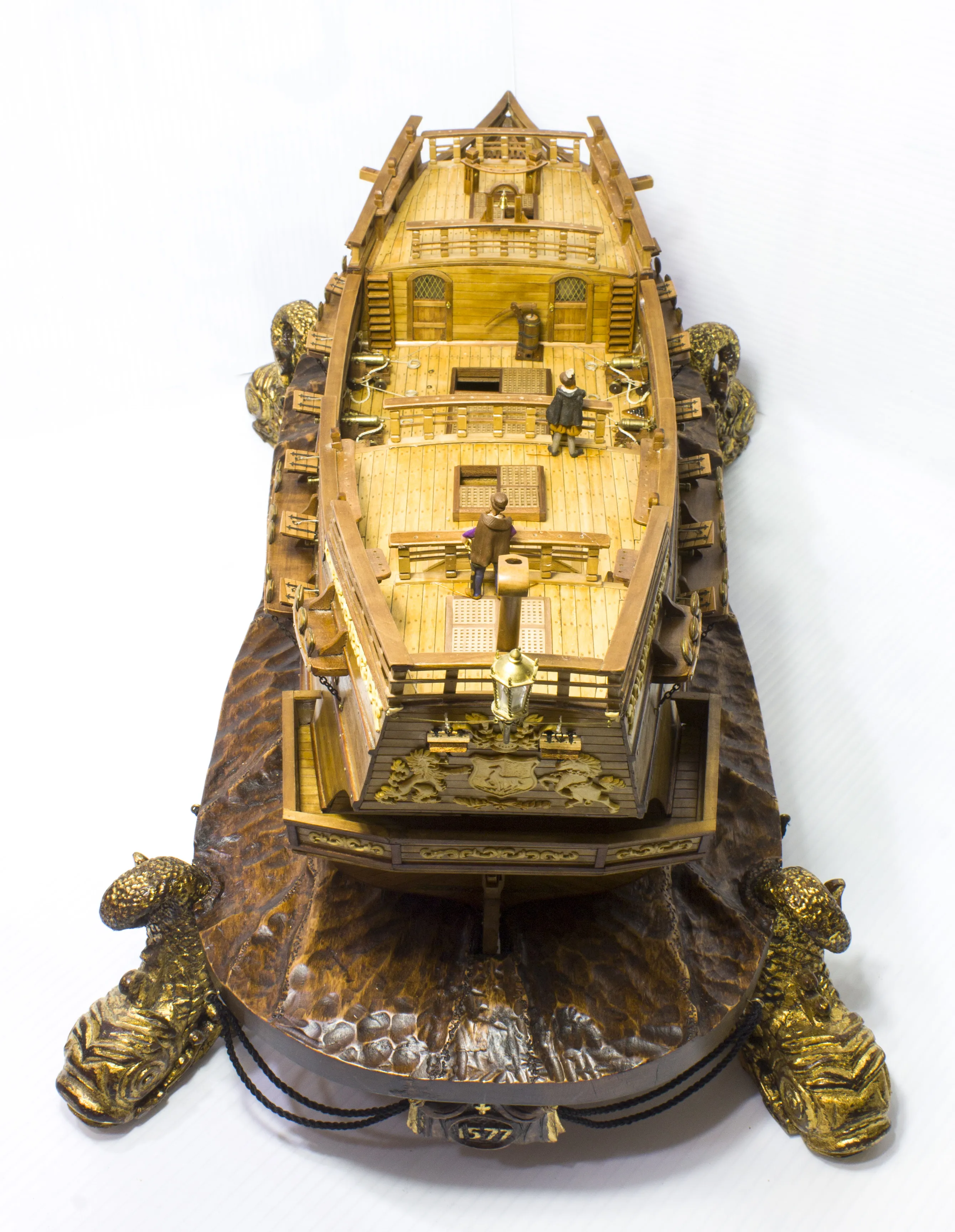 Модель корабля Английский галеон 16-го века  - Верфь на Столе