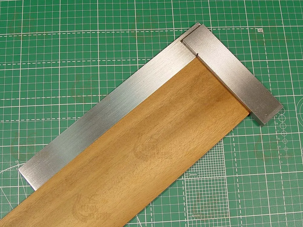 250 мм угольник