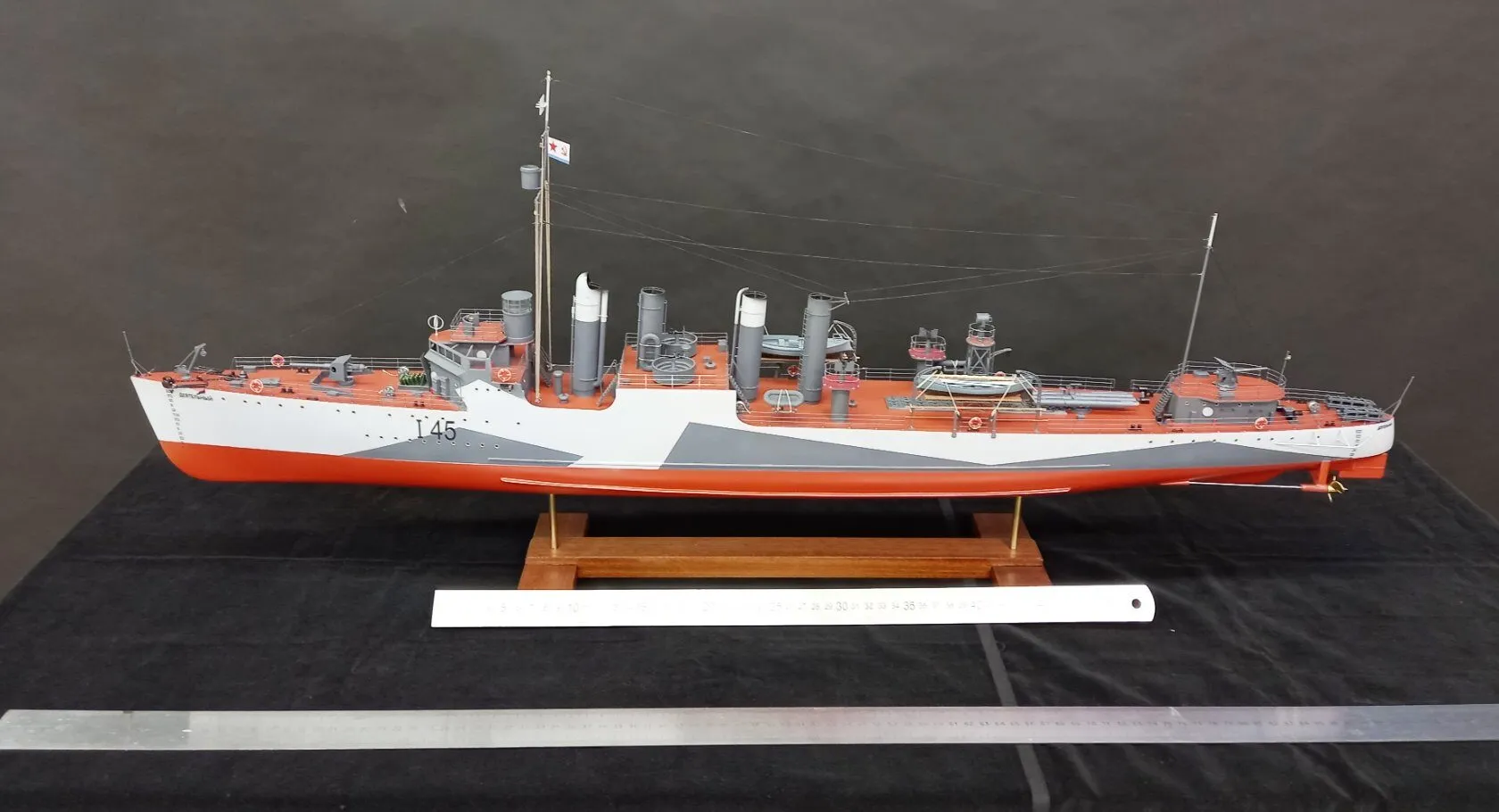 Модель корабля Деятельный - Верфь на Столе