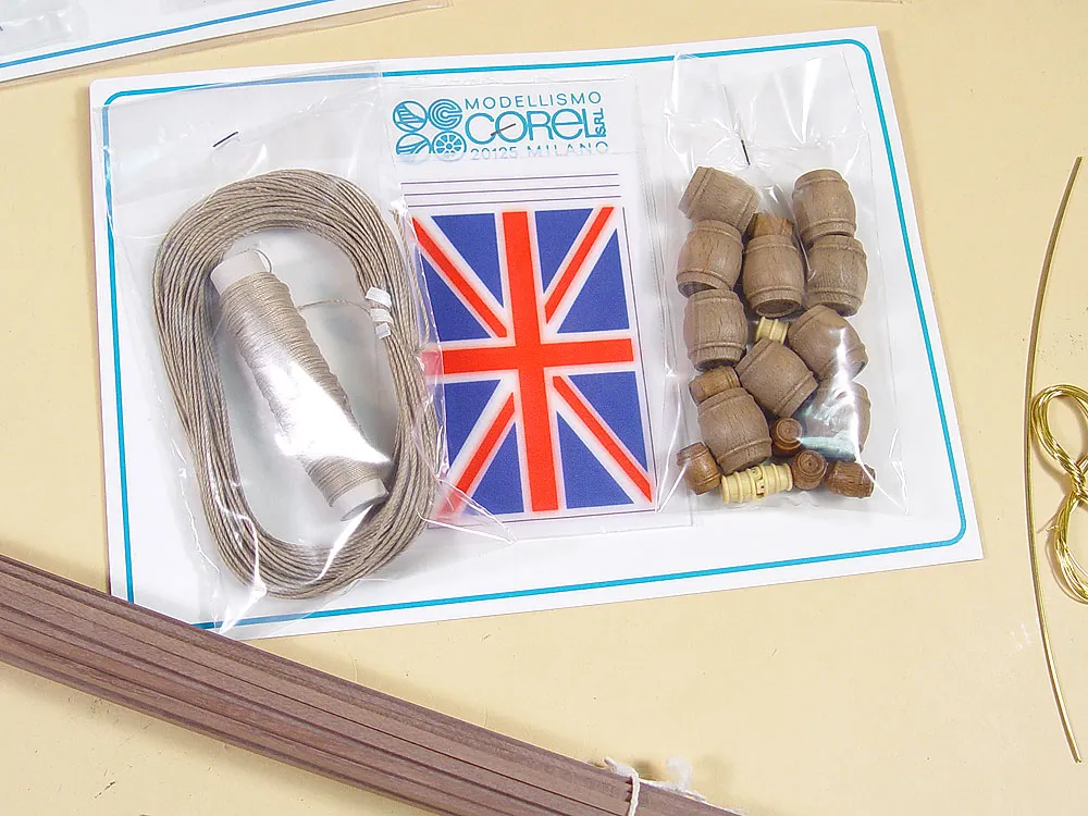 деревянная модель корабля HMS Victory сечение деревянная модель корабля HMS Victory сечение