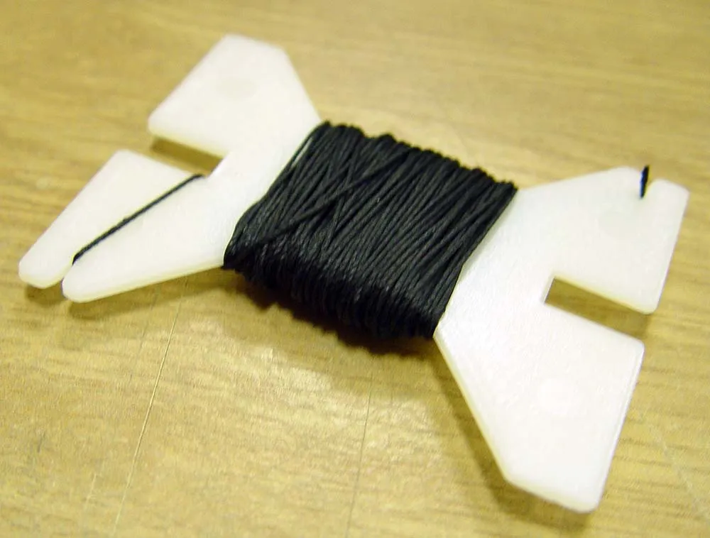 Нить для моделей Mantua, черная, 0,25мм х 10м Нить для моделей Mantua, черная, 0,25мм х 10м