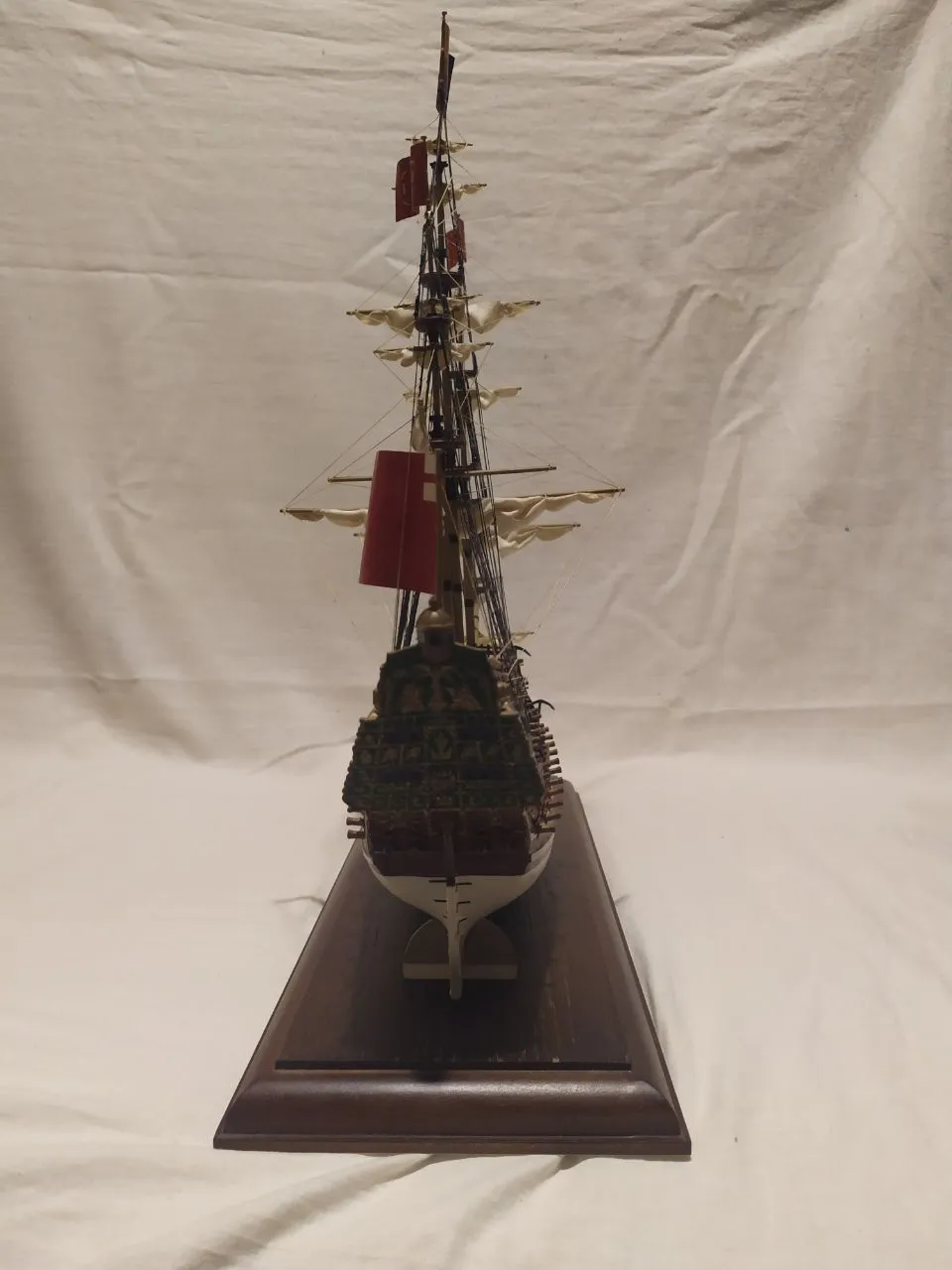 Модель корабля Галеон "Соверен оф зе Сиз" - Верфь на Столе