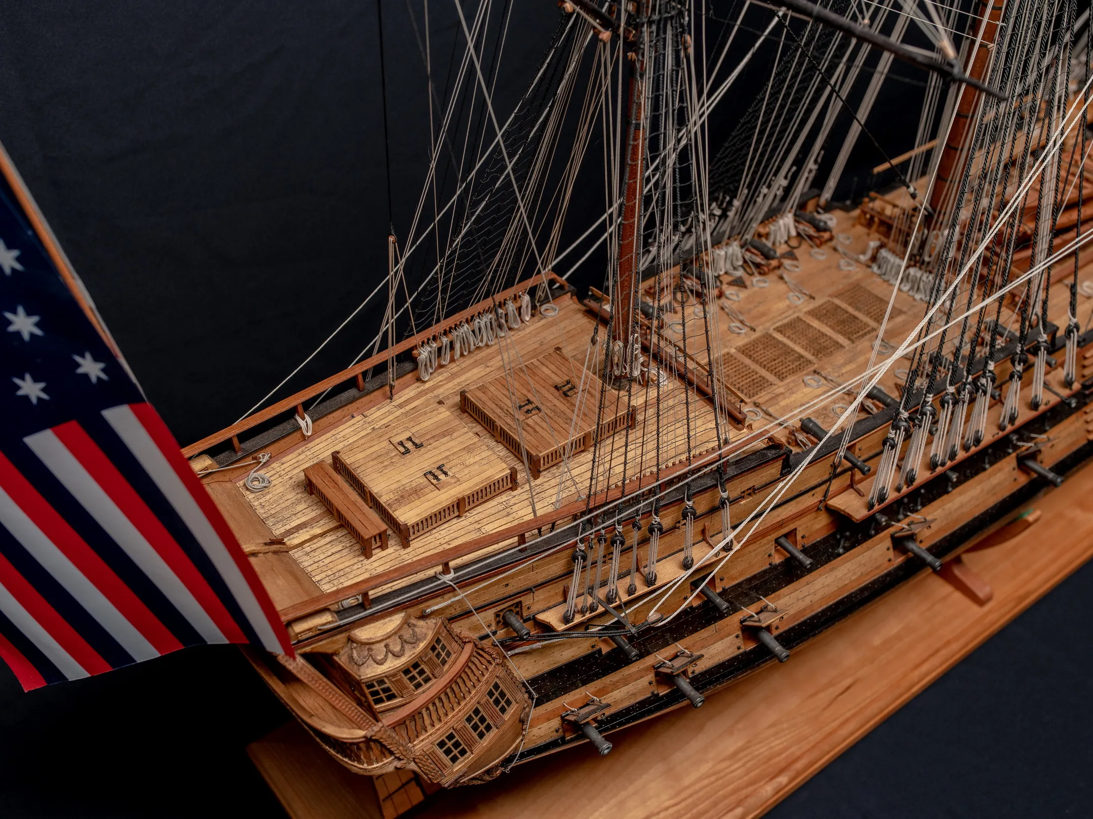 Модель корабля Bonhomme Richard - Верфь на Столе