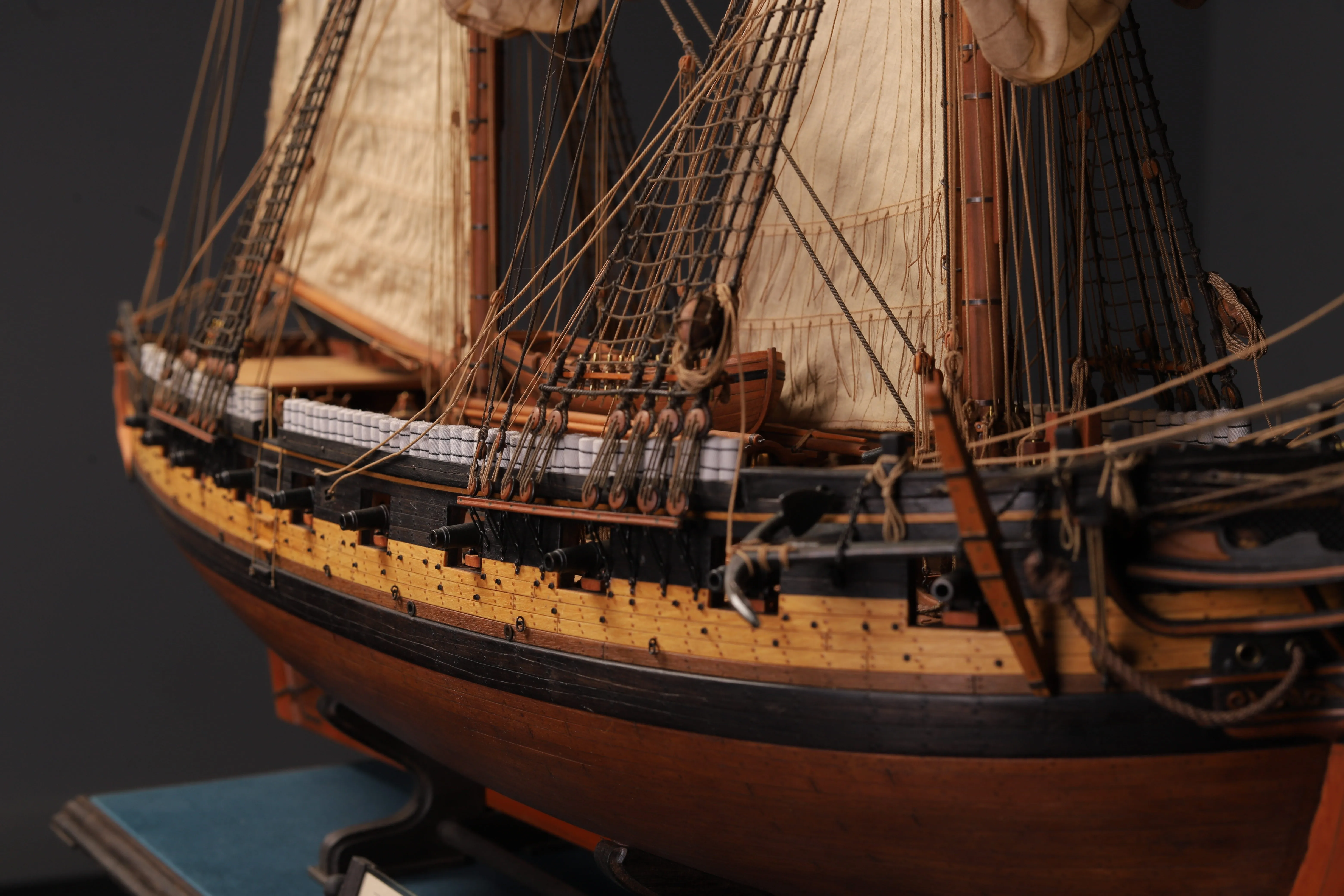 Модель корабля 20-ти пушечный бриг "Парис" - Верфь на Столе