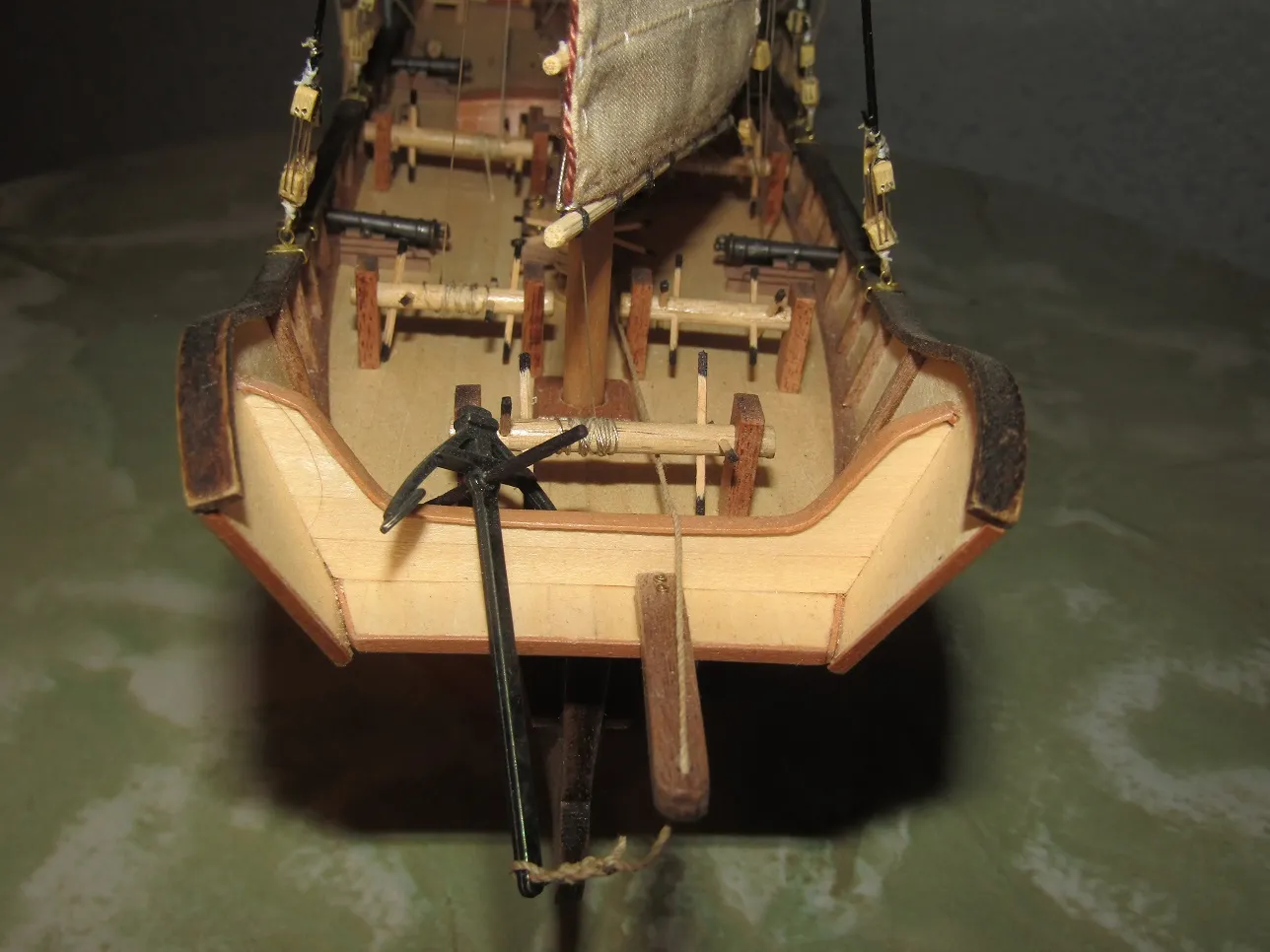 Модель корабля Red Dragon - Верфь на Столе