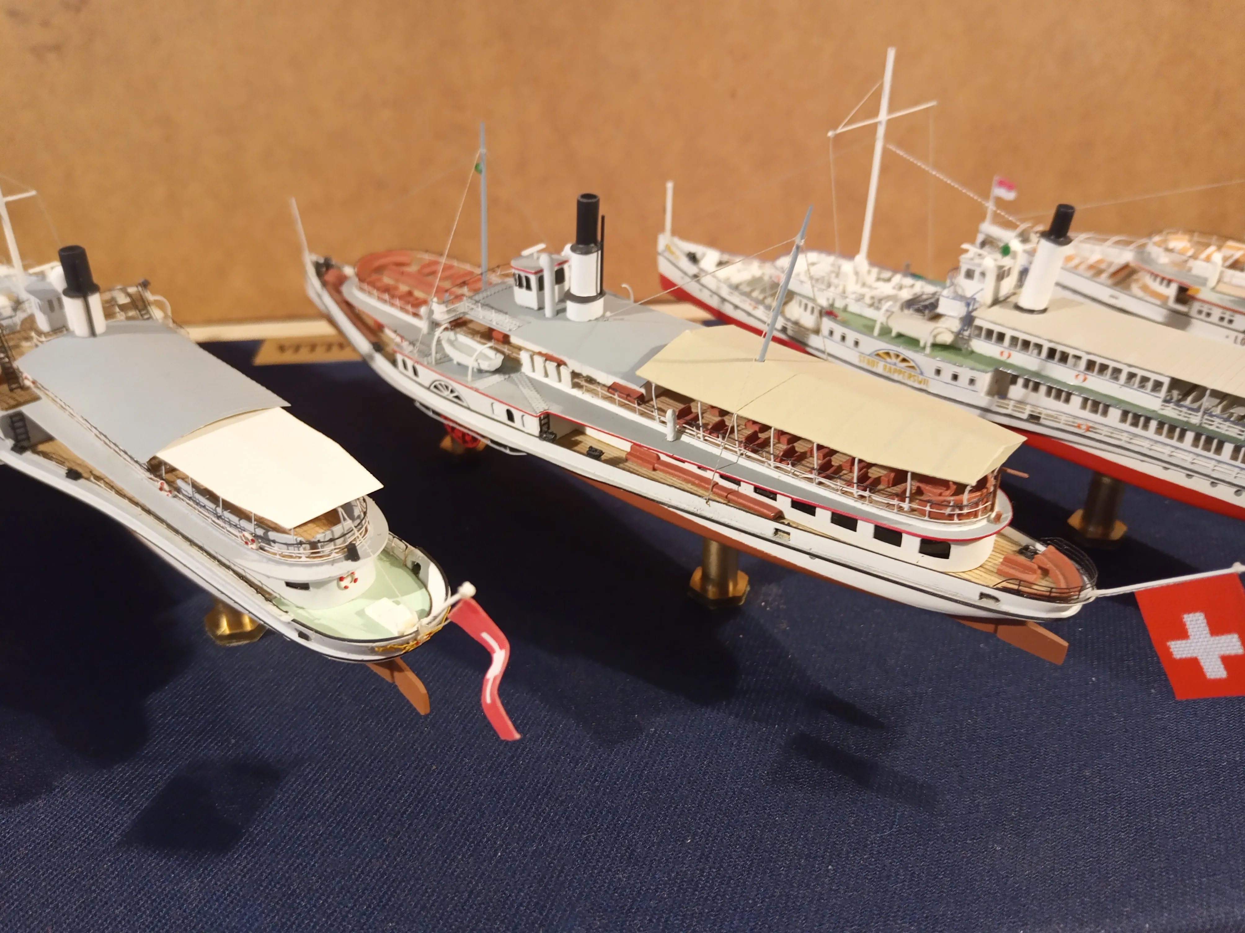 Модель корабля Колёсные пароходы Швейцарских озёр - Верфь на Столе