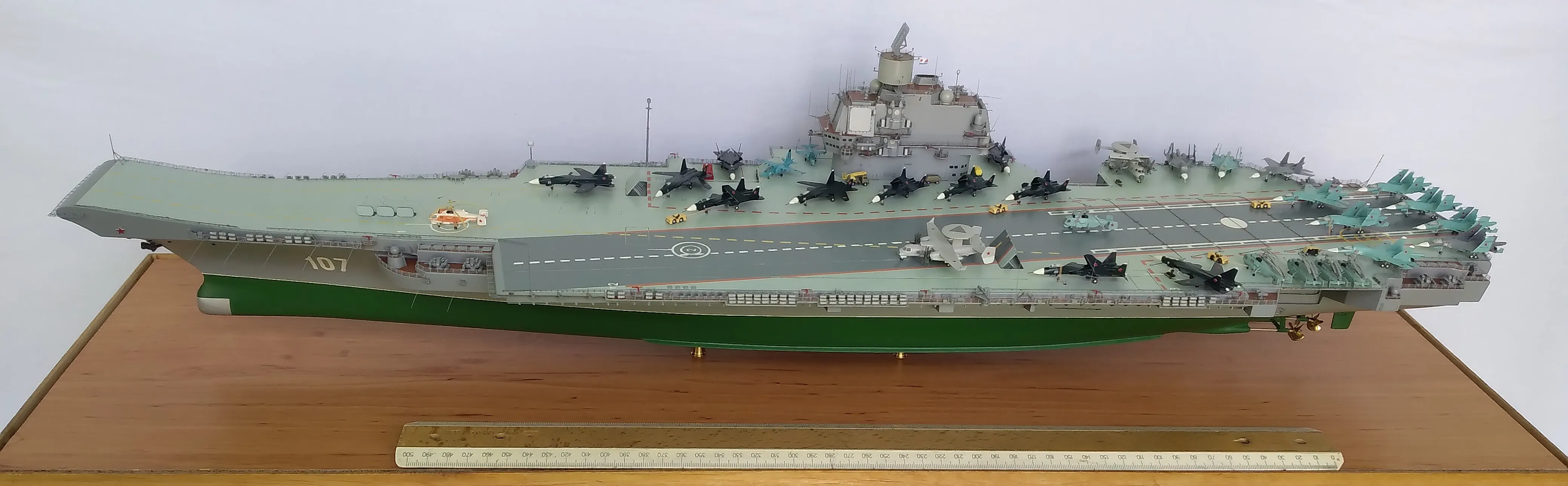 Модель корабля Авианесущий крейсер "Ульяновск" - Верфь на Столе