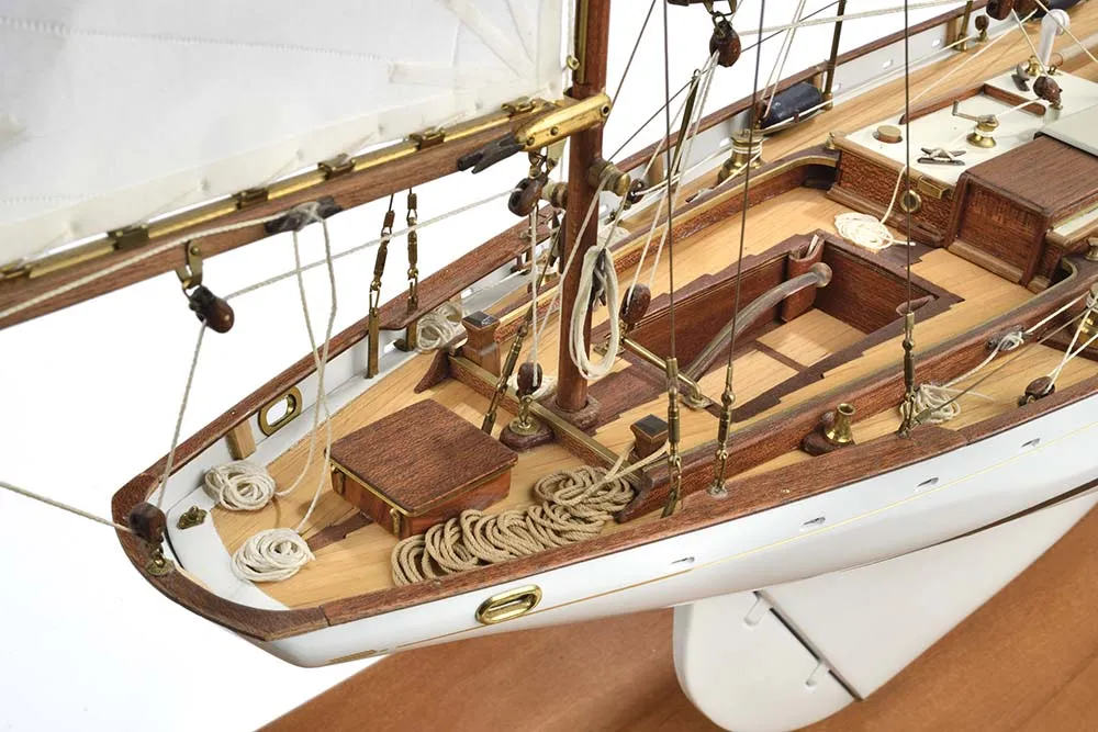 яхта Dorade + (Полный набор инструментов, клея и краски)