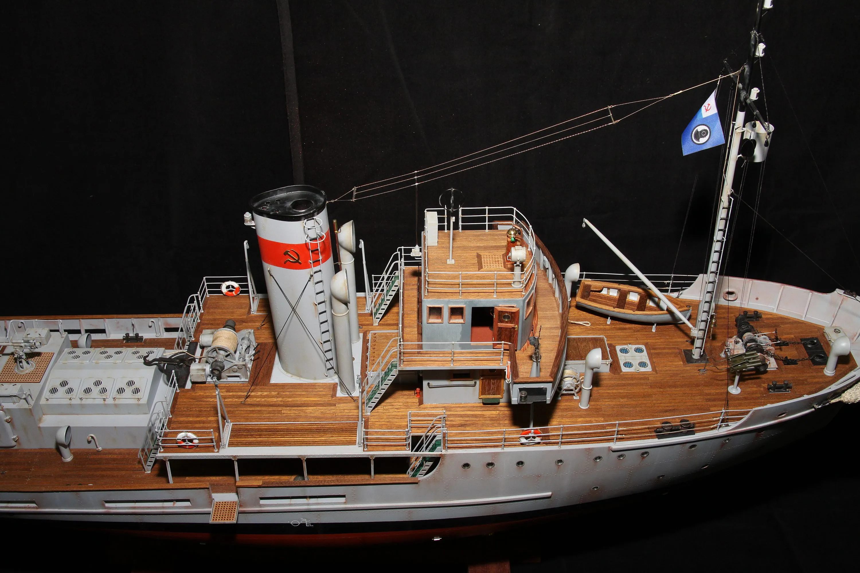 Модель корабля Буксир-спасатель "Шквал" 1943г. - Верфь на Столе