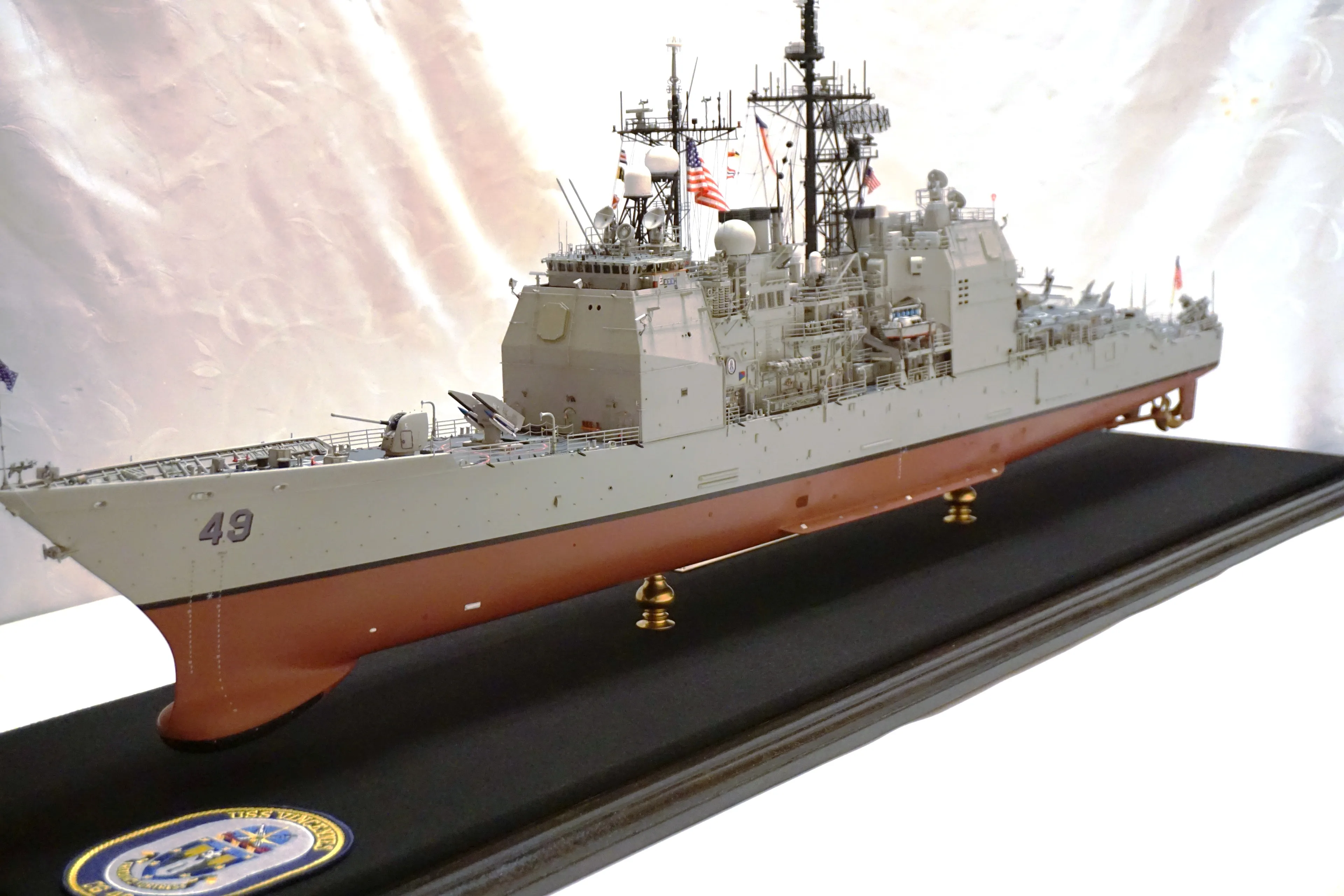 Модель корабля USS Vincennes (CG-49) - Верфь на Столе