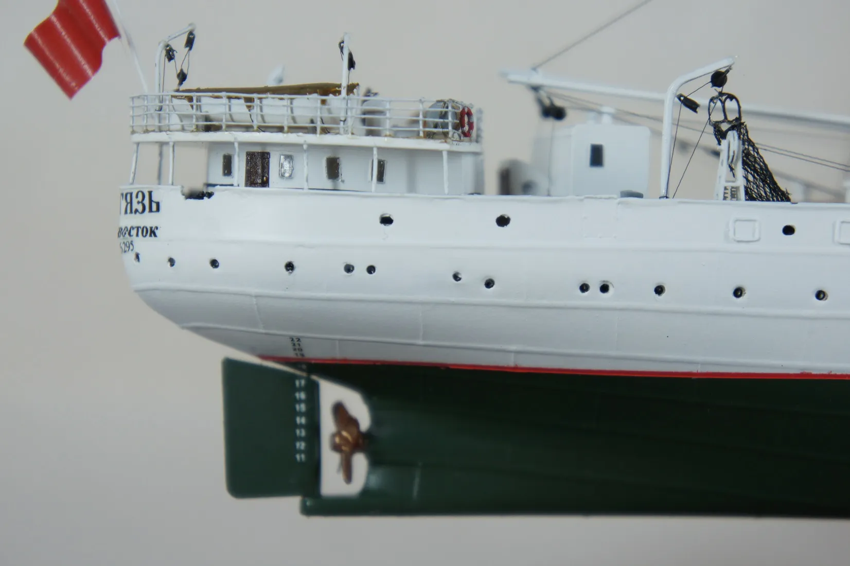 Модель корабля НАУЧНО ИССЛЕДОВАТЕЛЬСКОЕ СУДНО «ВИТЯЗЬ» - Верфь на Столе