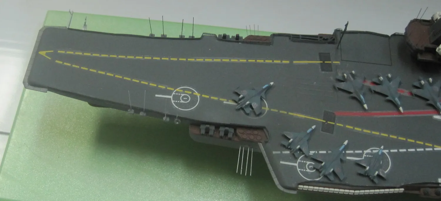 Модель корабля Авианесущий крейсер "Адмирал Кузнецов" - Верфь на Столе