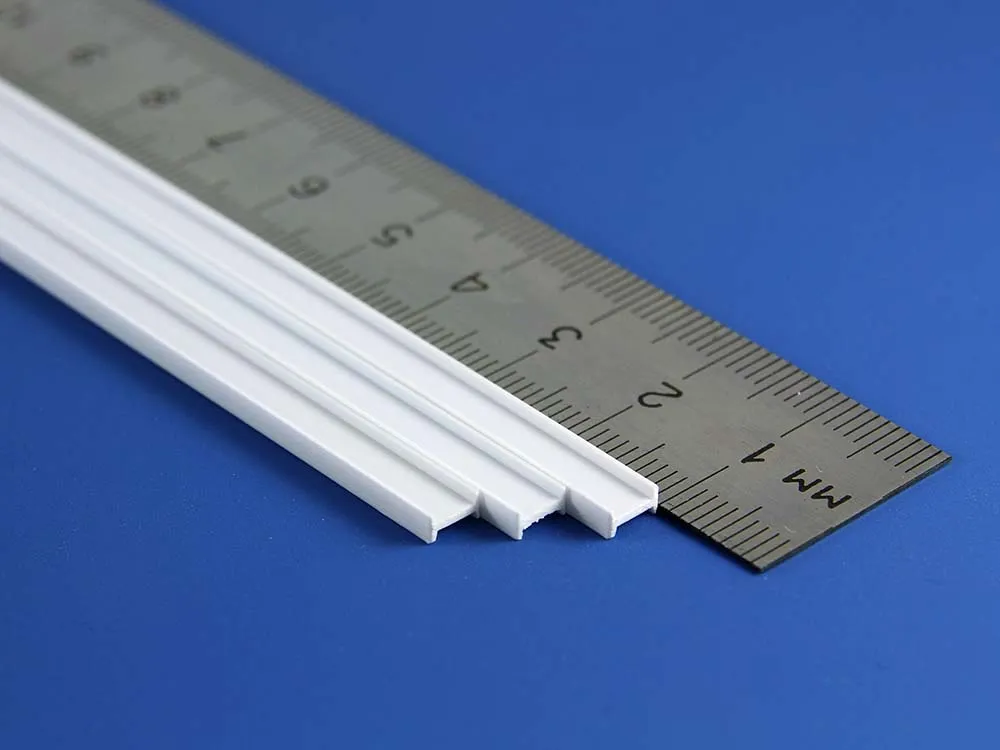 Двутавр пластиковый 4,8х1,6 мм, 3 шт/уп.