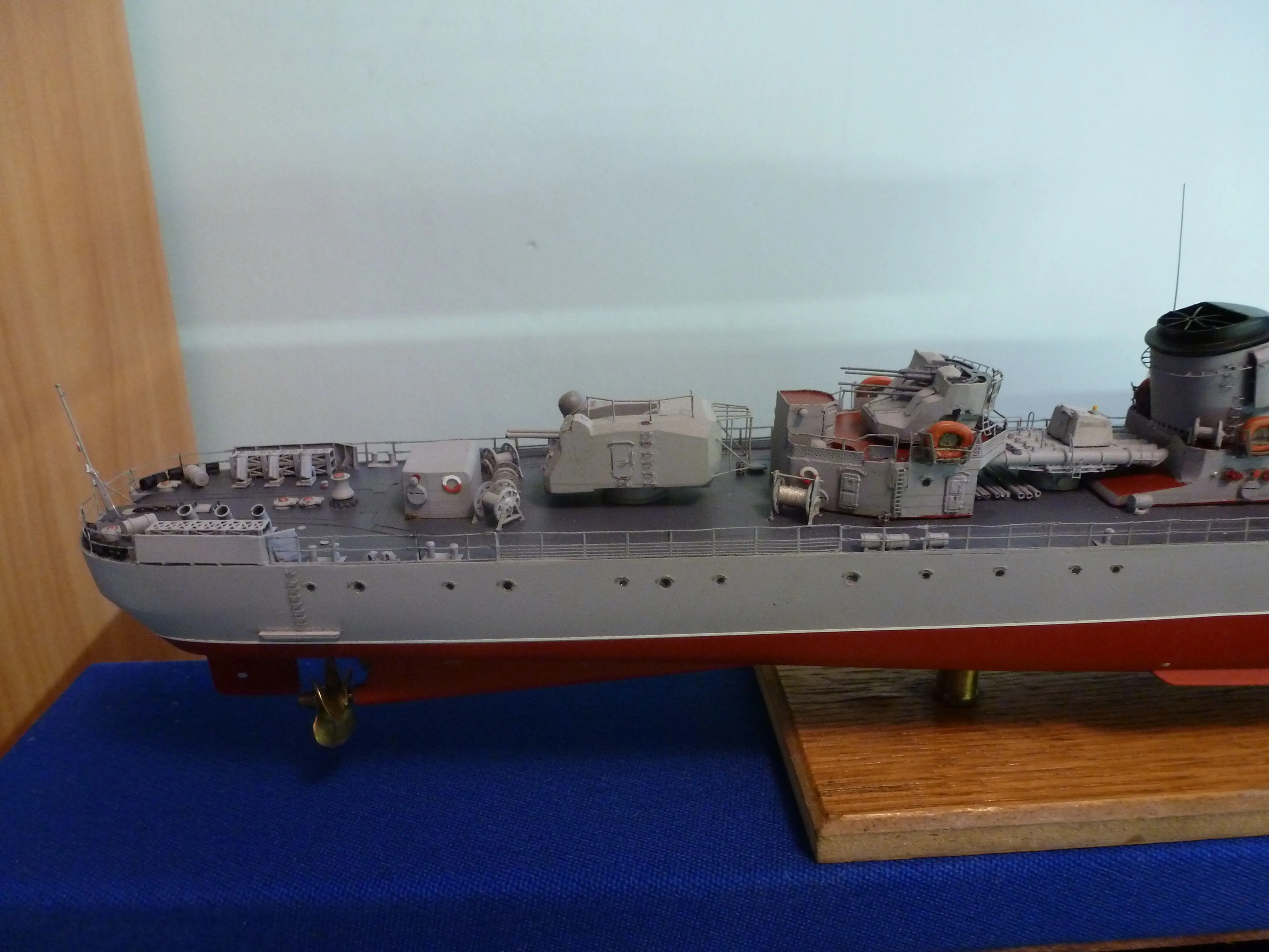 Модель корабля Эскадренный миноносец "Спокойный"  - Верфь на Столе