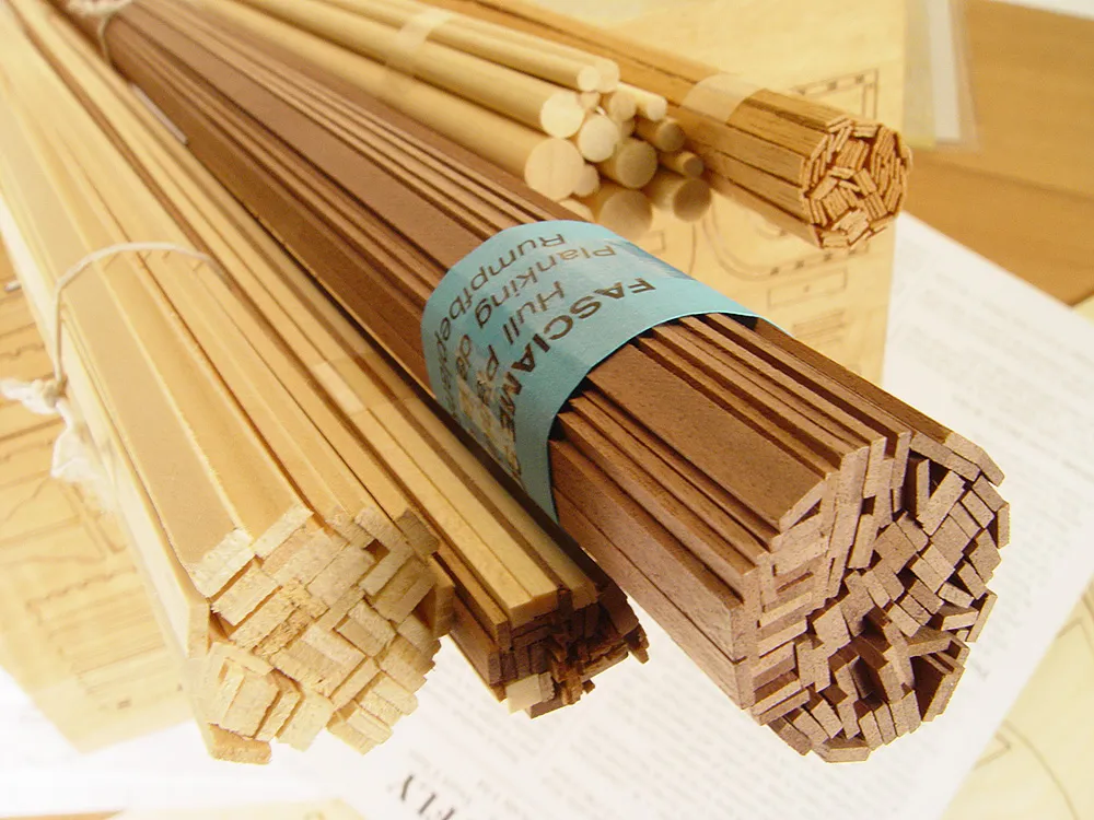 HMS Fly + (Полный набор инструментов, клея и краски) HMS Fly + (Полный набор инструментов, клея и краски)